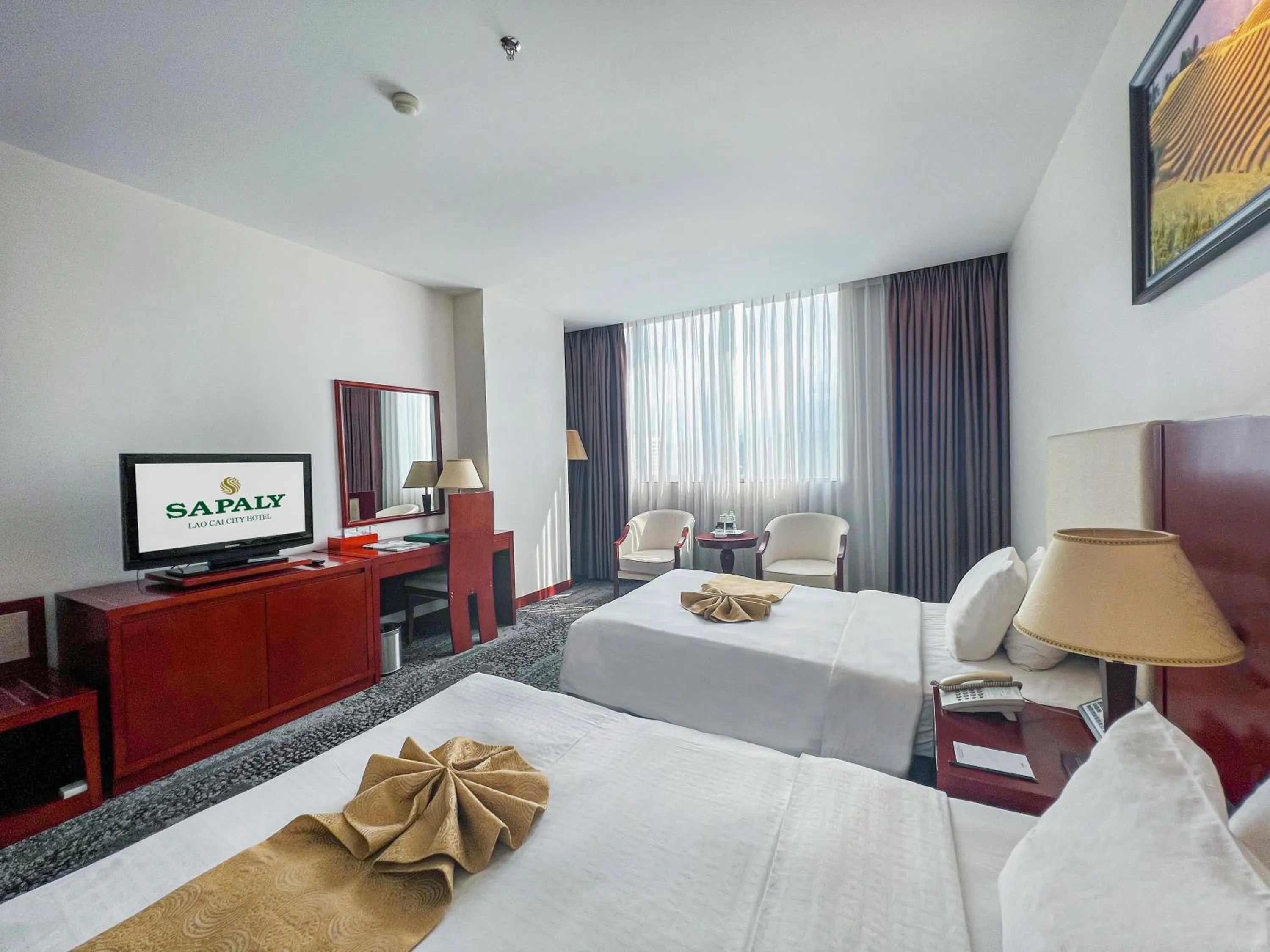 Photo of the whole room, Bed in Sapaly Lao Cai City Hotel