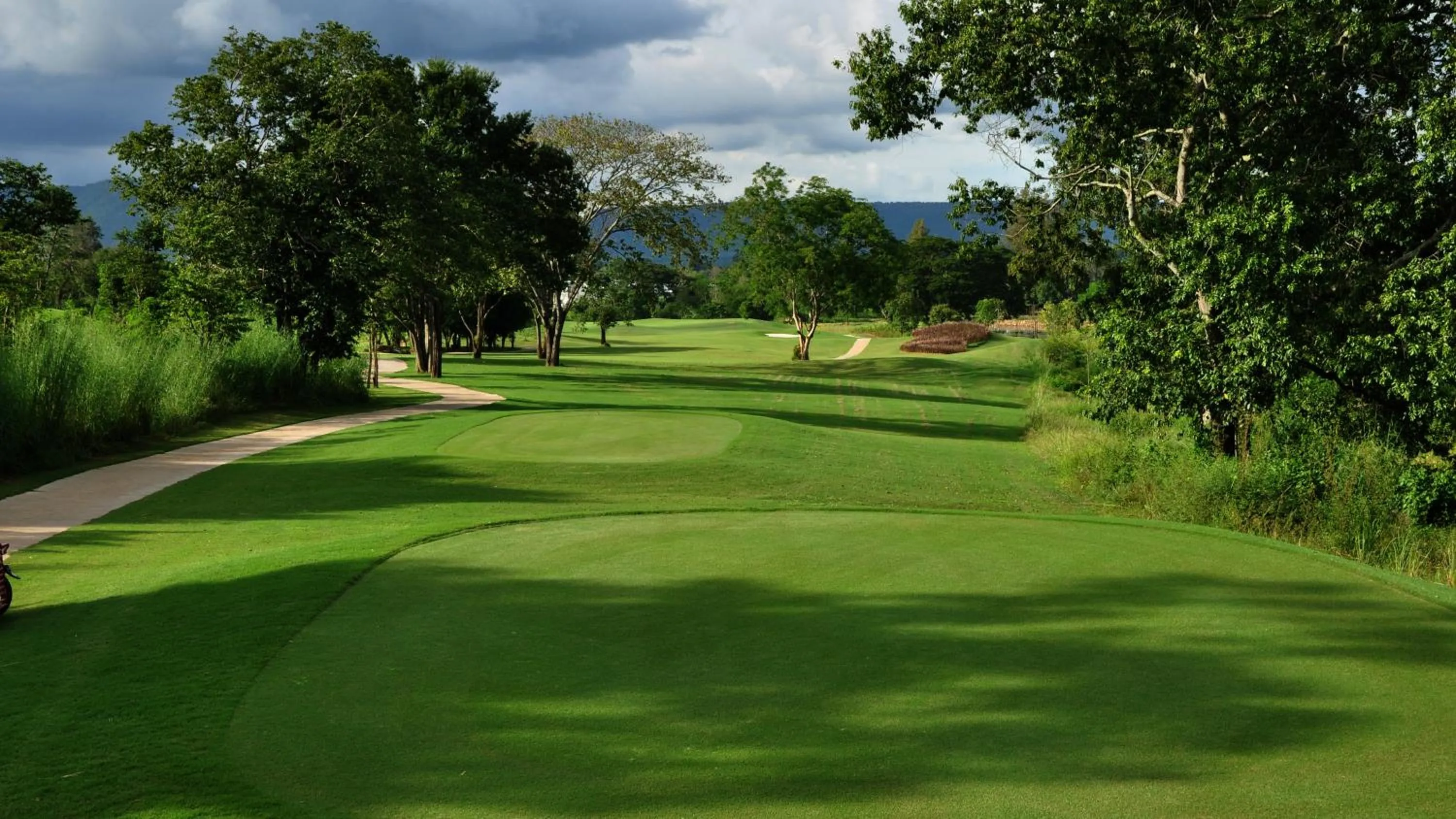 Golfcourse in Mountain Creek Golf Resort & Residences