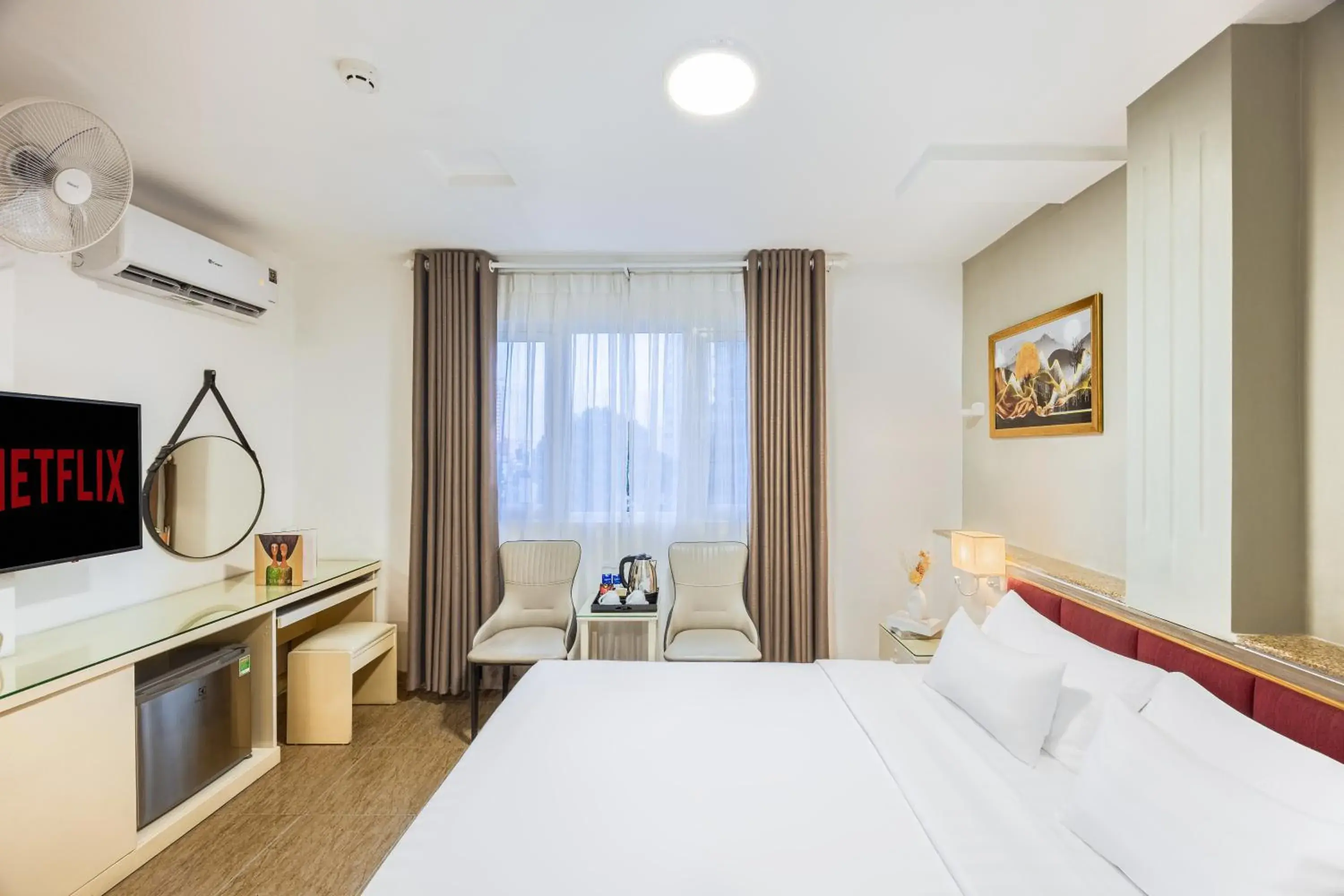 Deluxe Double Room in A25 Hotel - 22 Nguyễn Cư Trinh Deluxe Double Room in A25 Hotel - 22 Nguyễn Cư Trinh