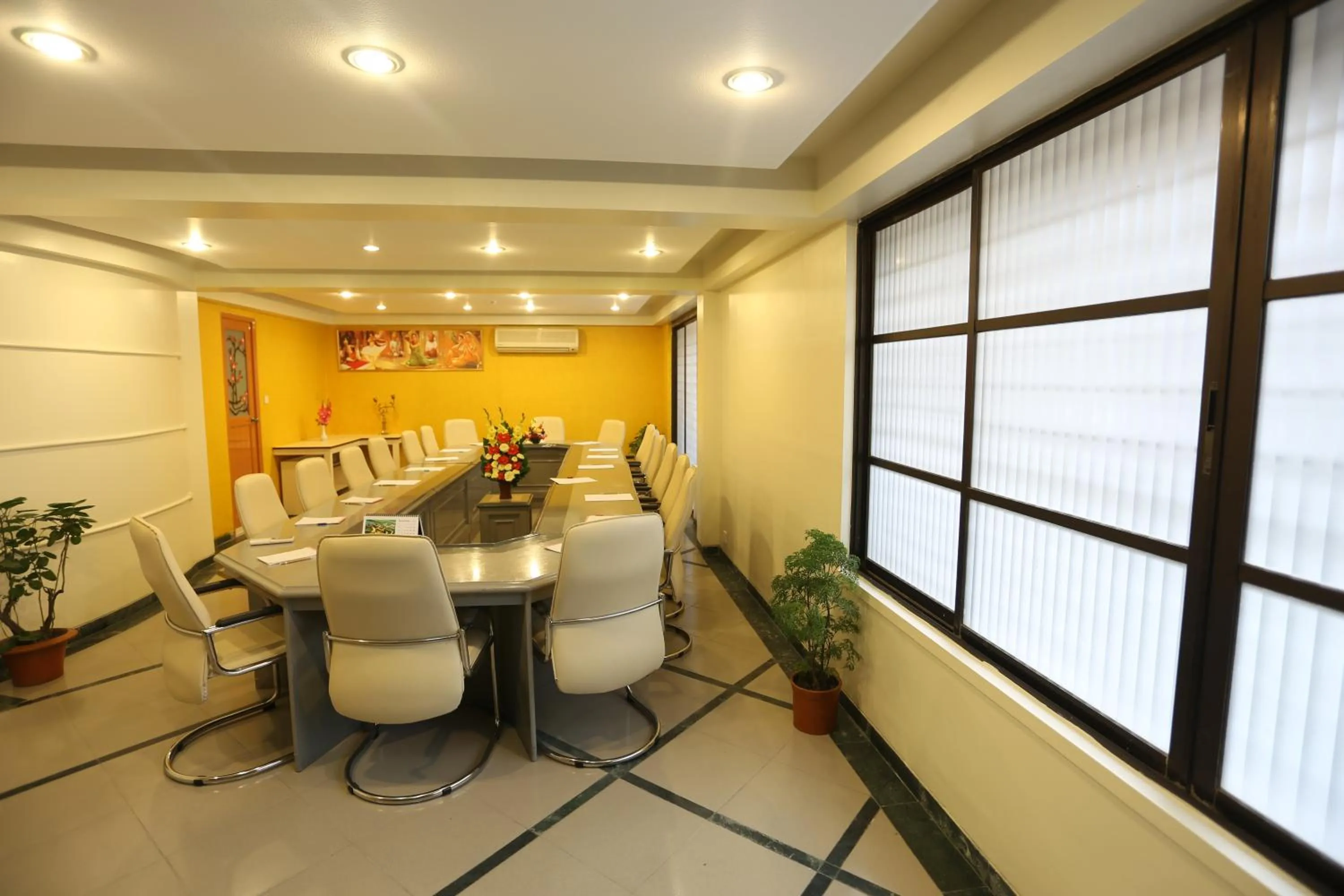 Meeting/conference room in Eastern House