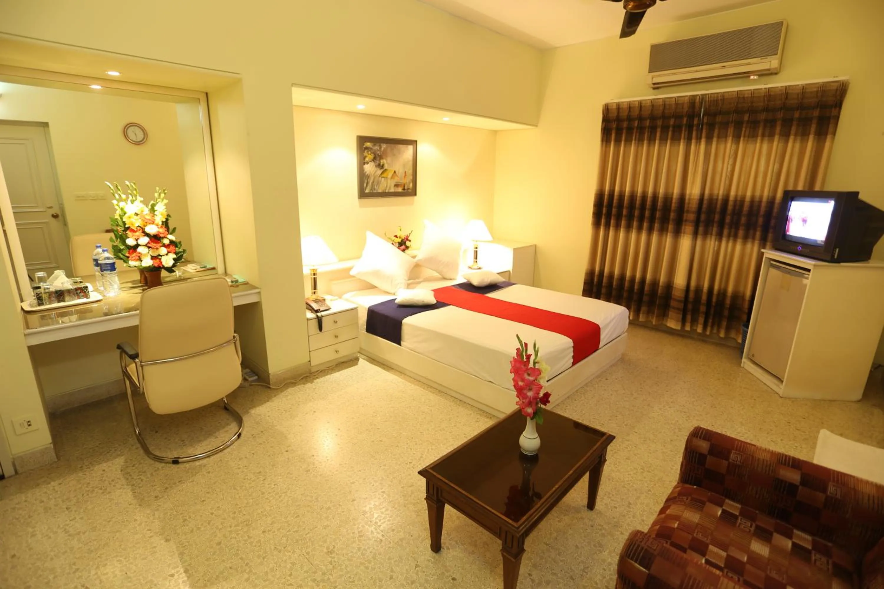 Photo of the whole room, Bed in Eastern House