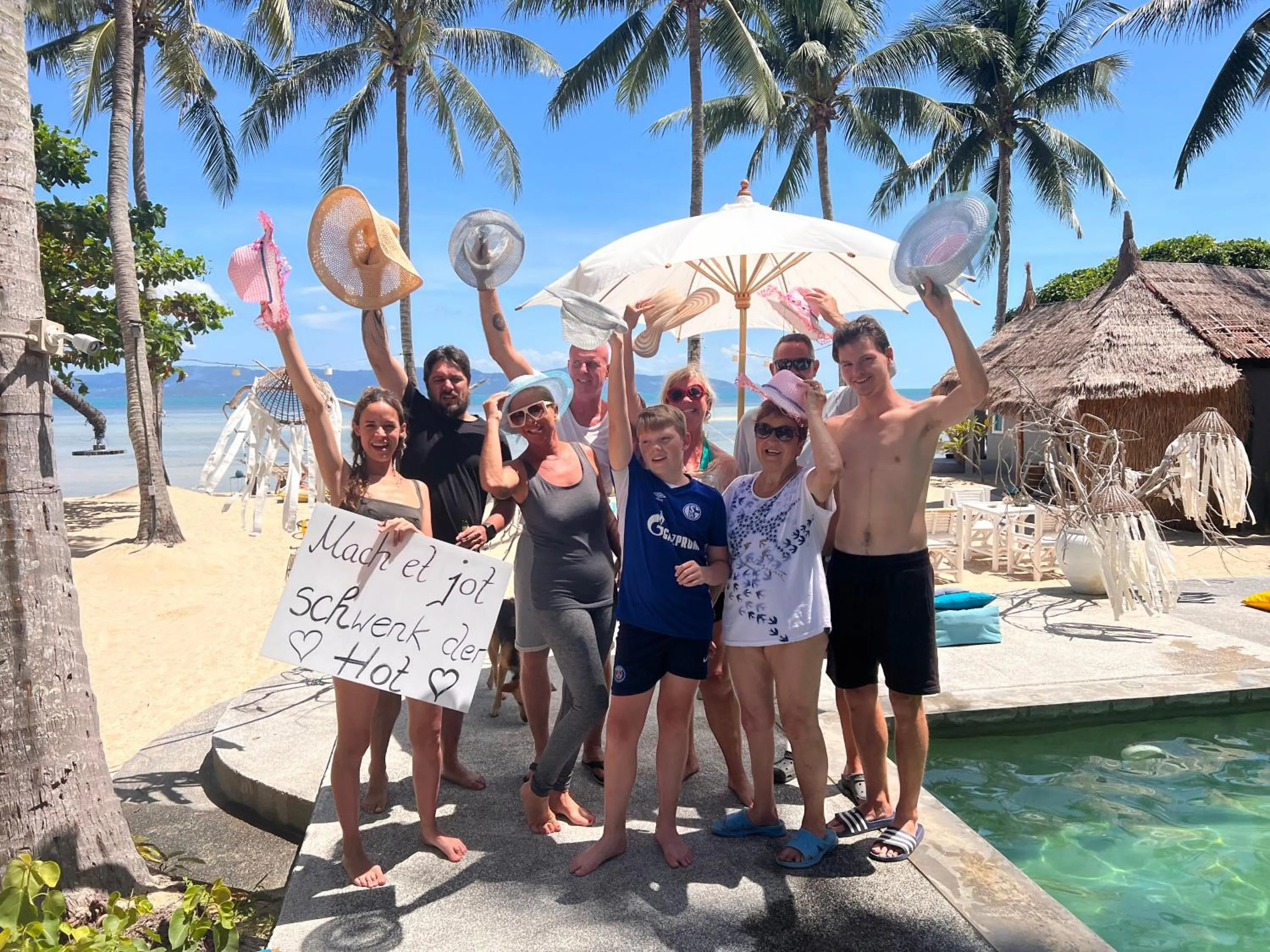 Swimming pool in Sea Love Beach Bar & Bungalows