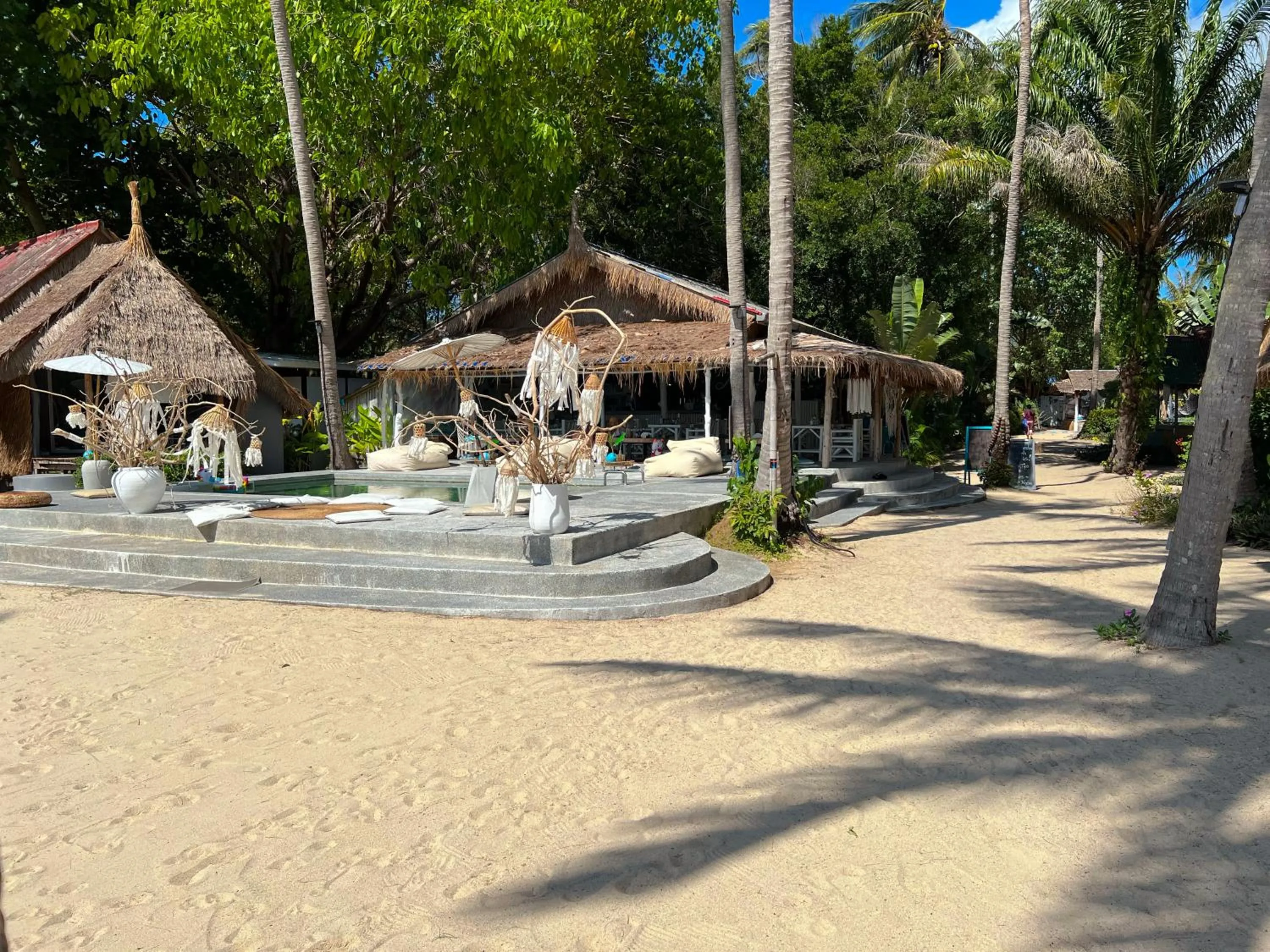 Swimming pool in Sea Love Beach Bar & Bungalows