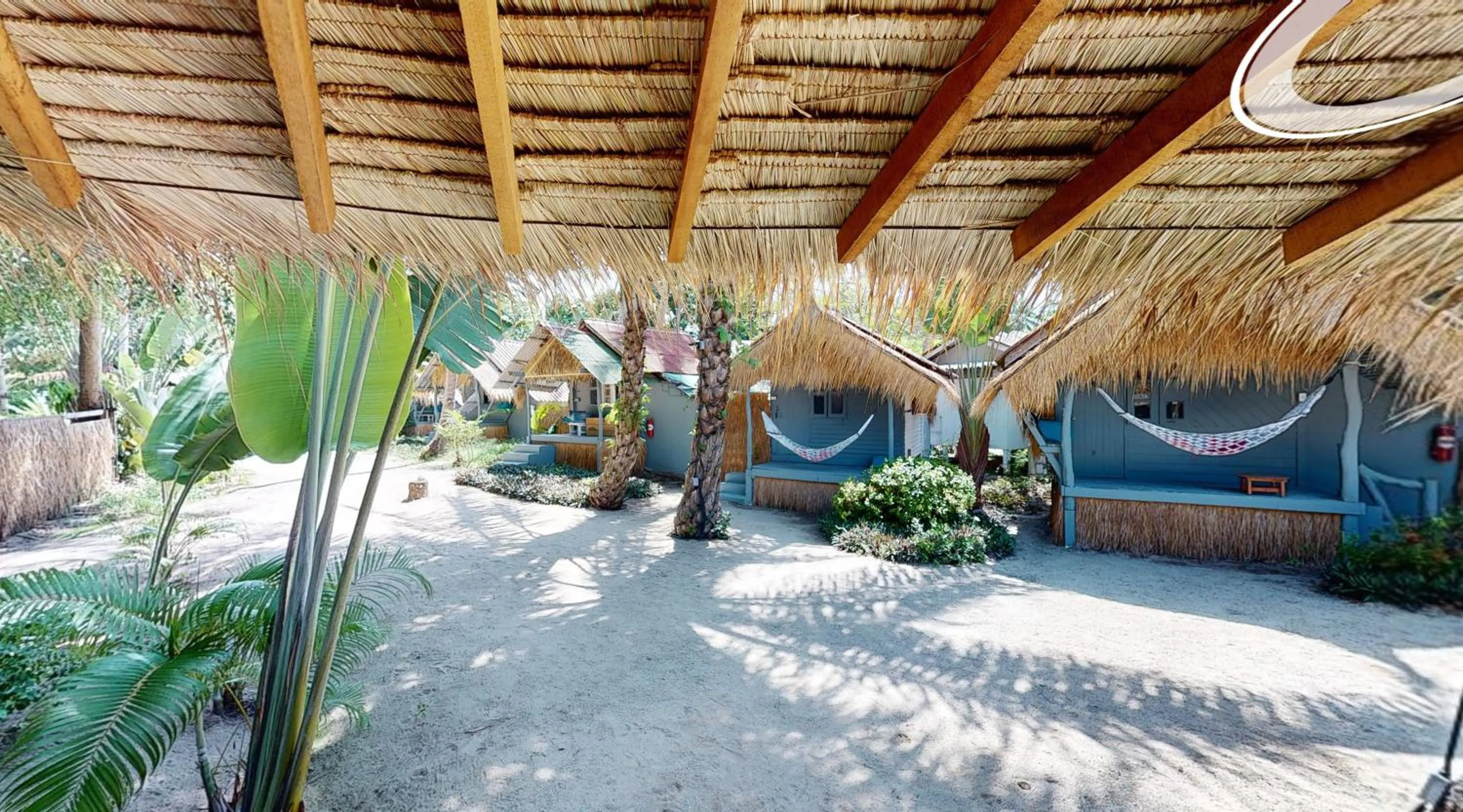 Property building in Sea Love Beach Bar & Bungalows