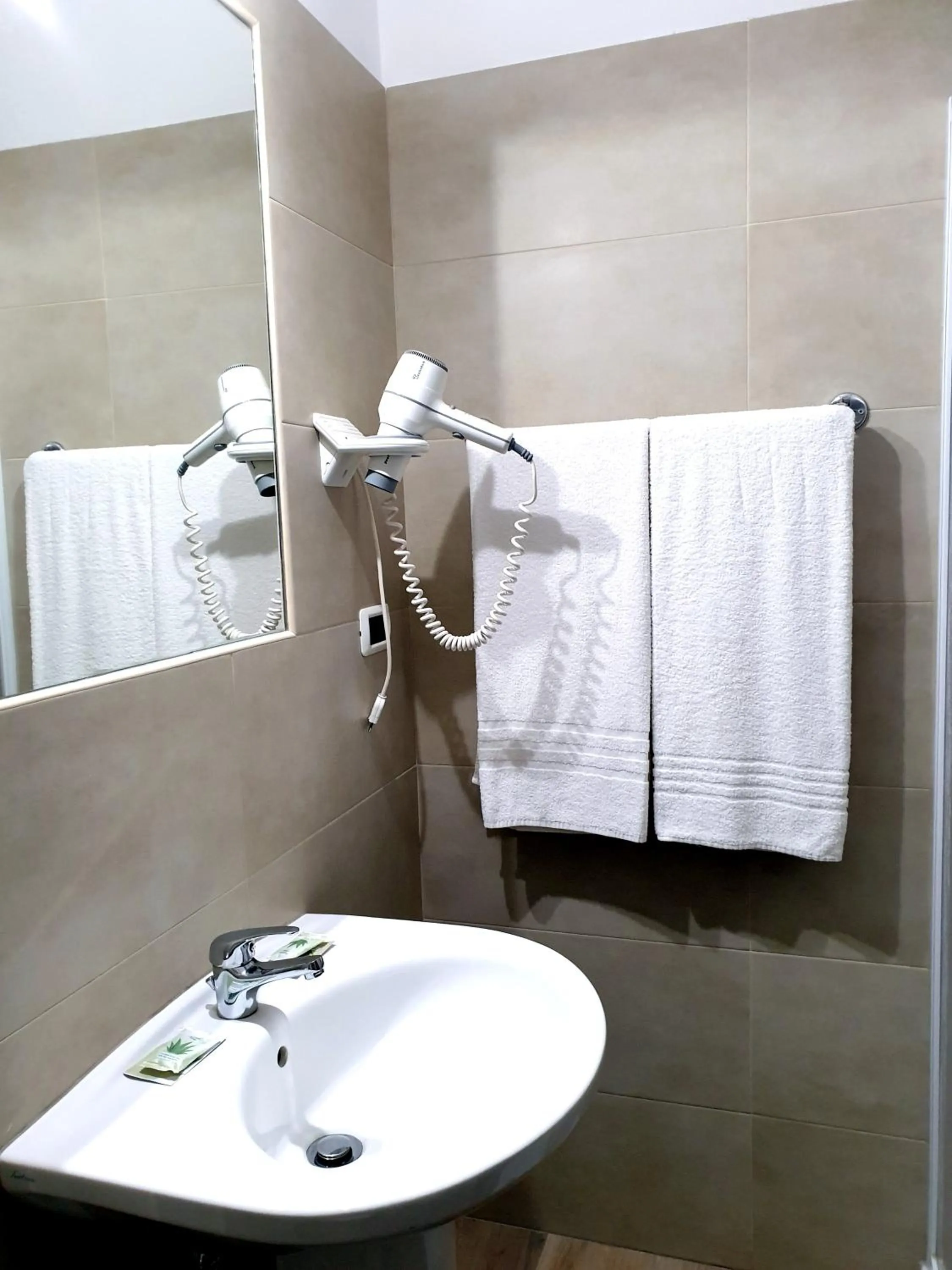 Bathroom in H&L Hotel