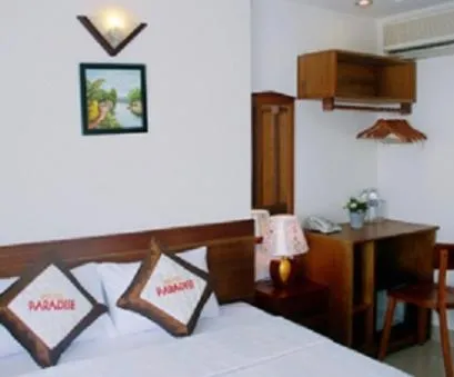 Bed in Paradise Hotel