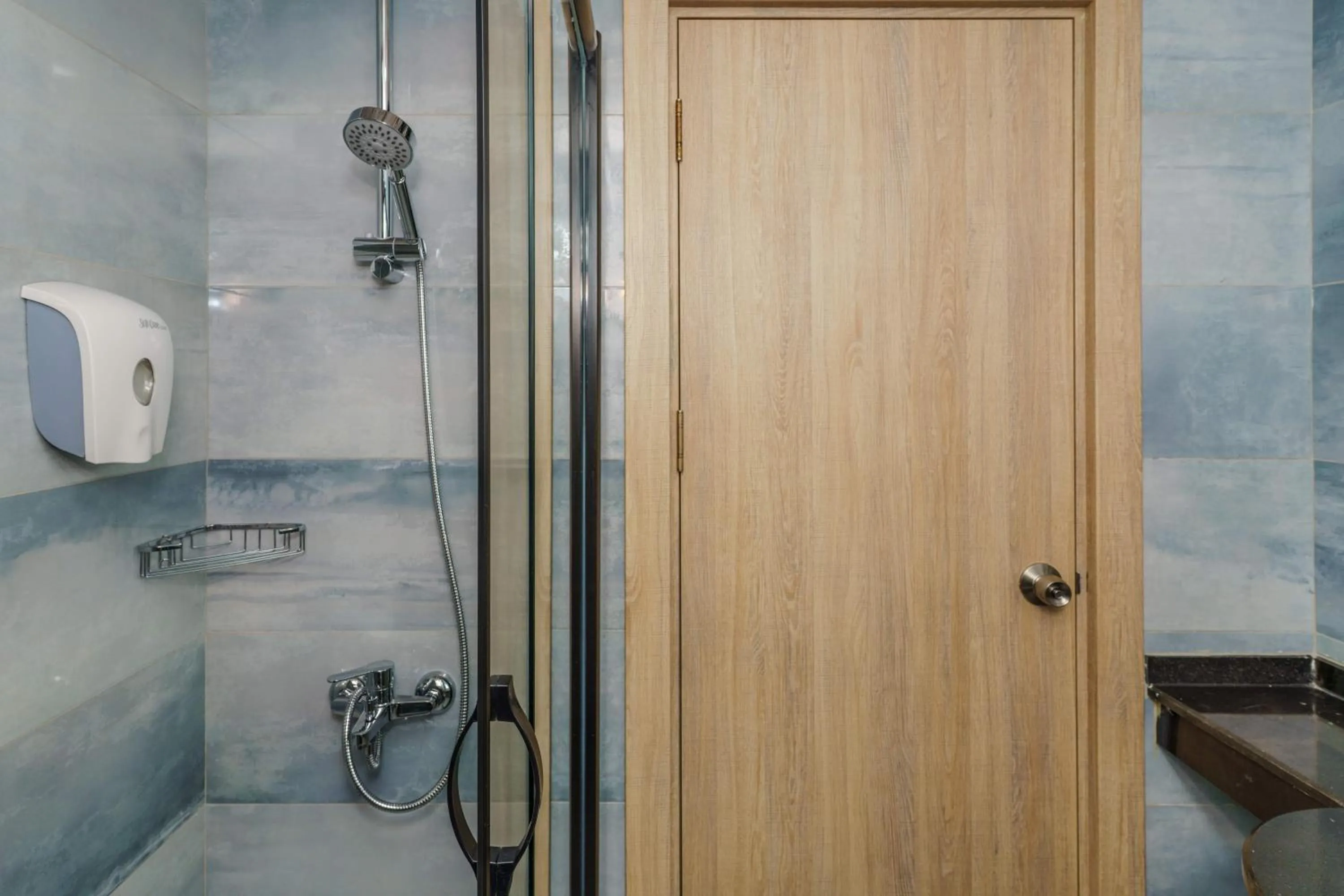 Shower in Arsi Blue Beach Hotel