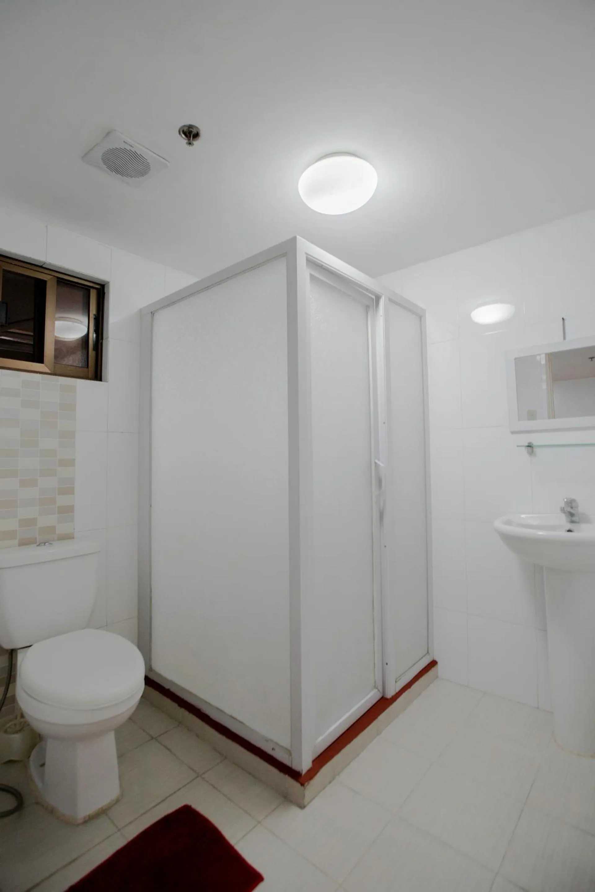 Bathroom in Newgrange Condotel