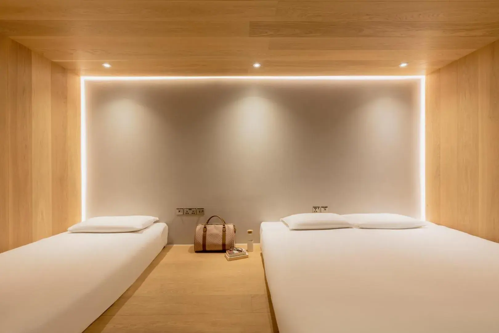 Cocoon 3 in Zedwell Hotel Piccadilly Circus Cocoon 3 in Zedwell Hotel Piccadilly Circus