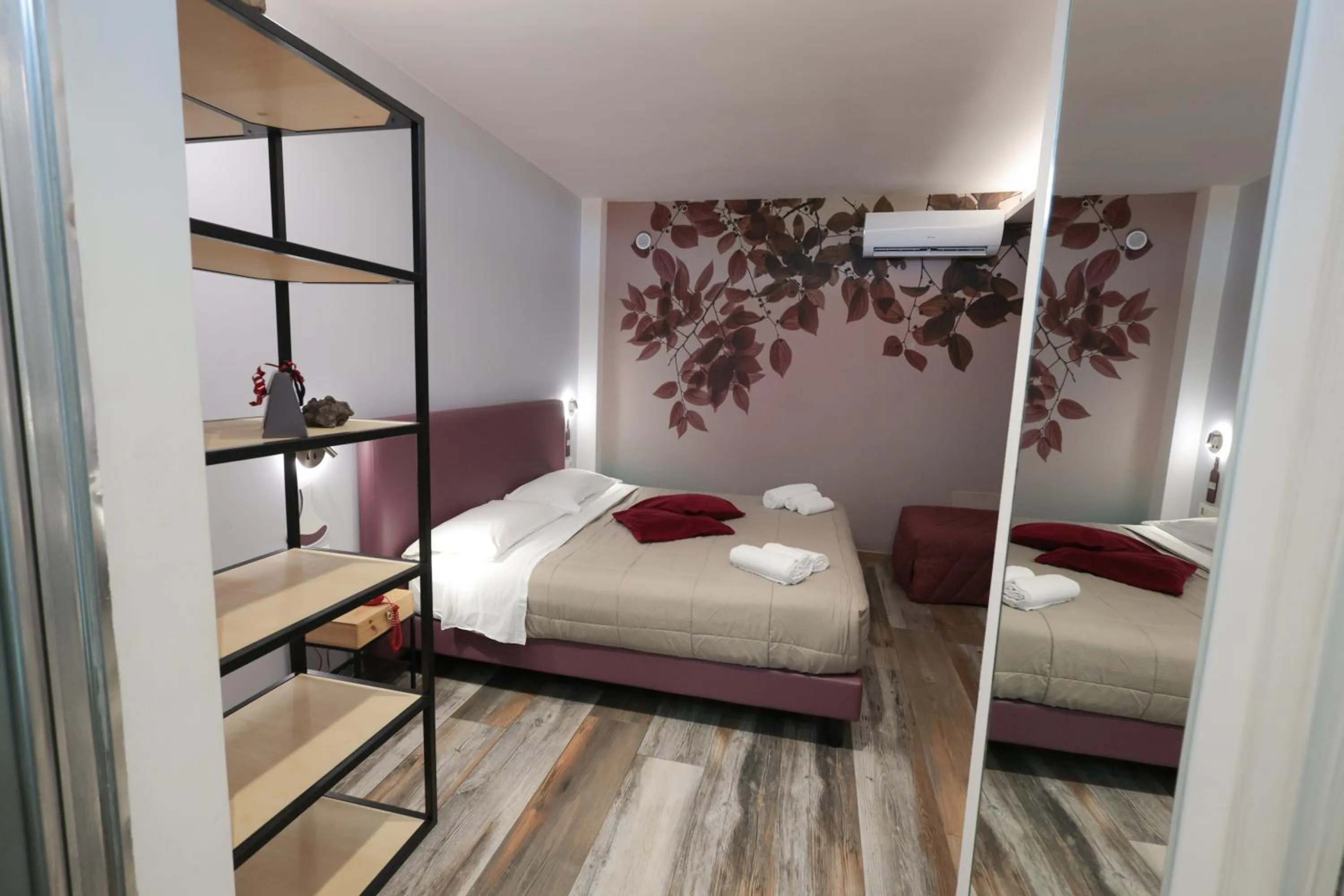 Bed in Vesuvio Inn Bed & Wine Experience