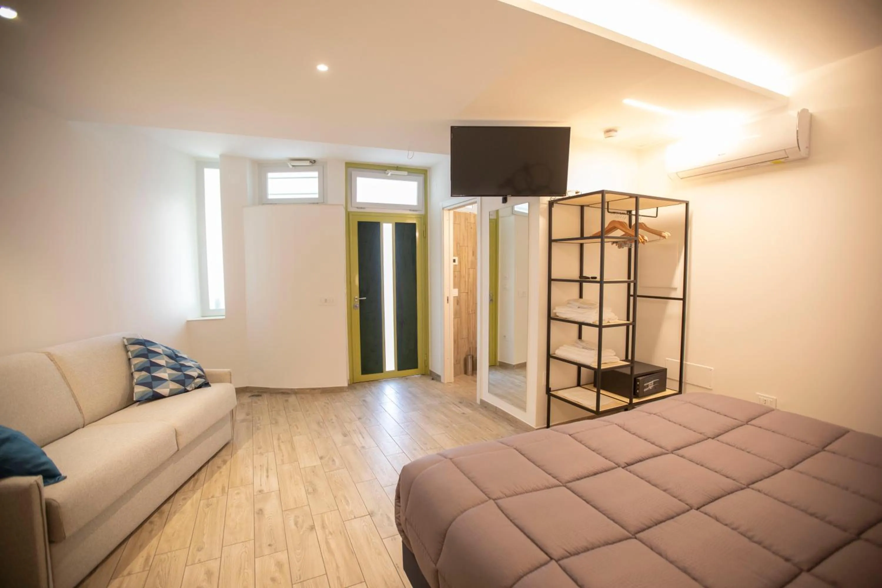 Bed in Vesuvio Inn Bed & Wine Experience