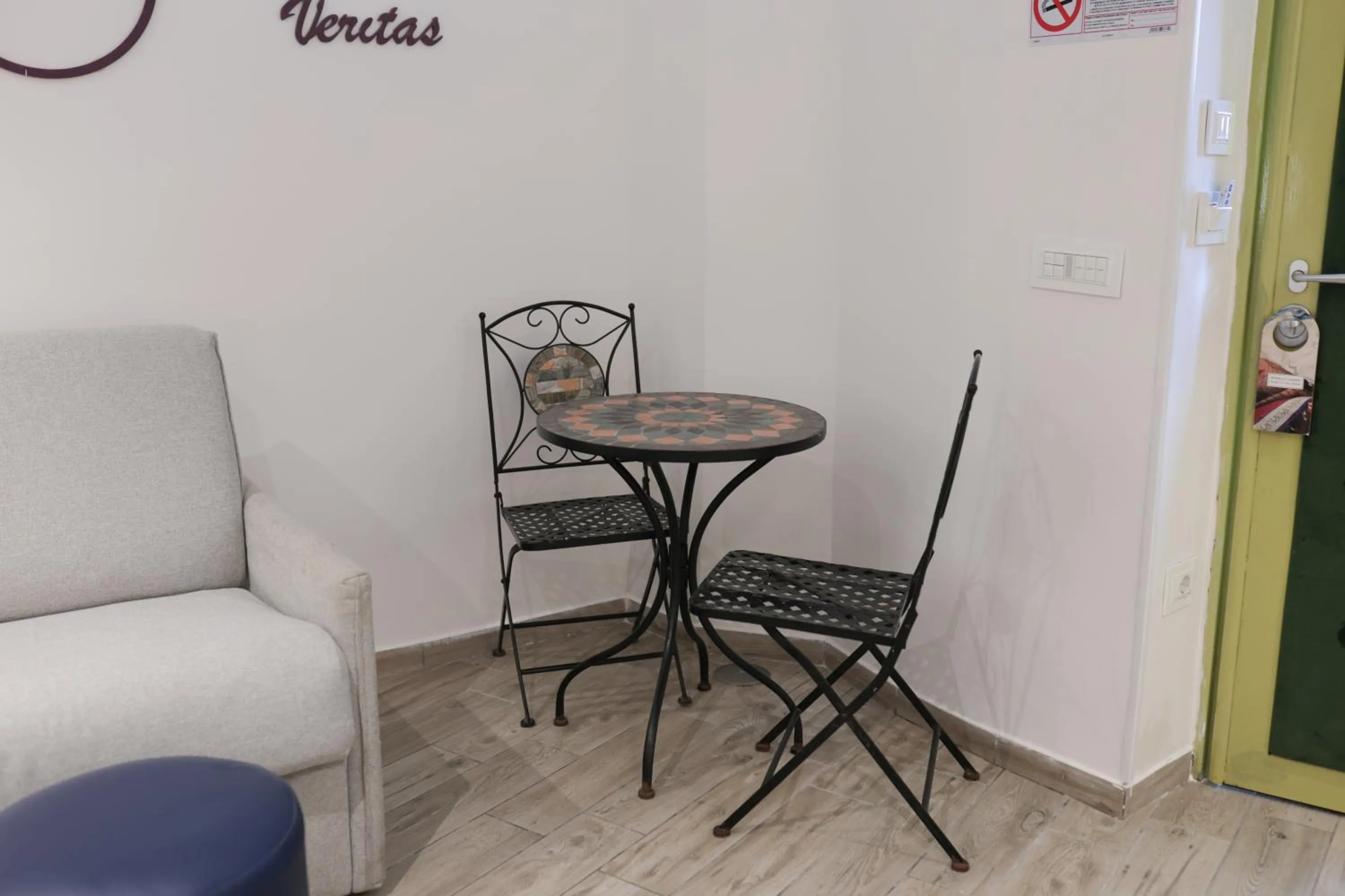 Photo of the whole room in Vesuvio Inn Bed & Wine Experience