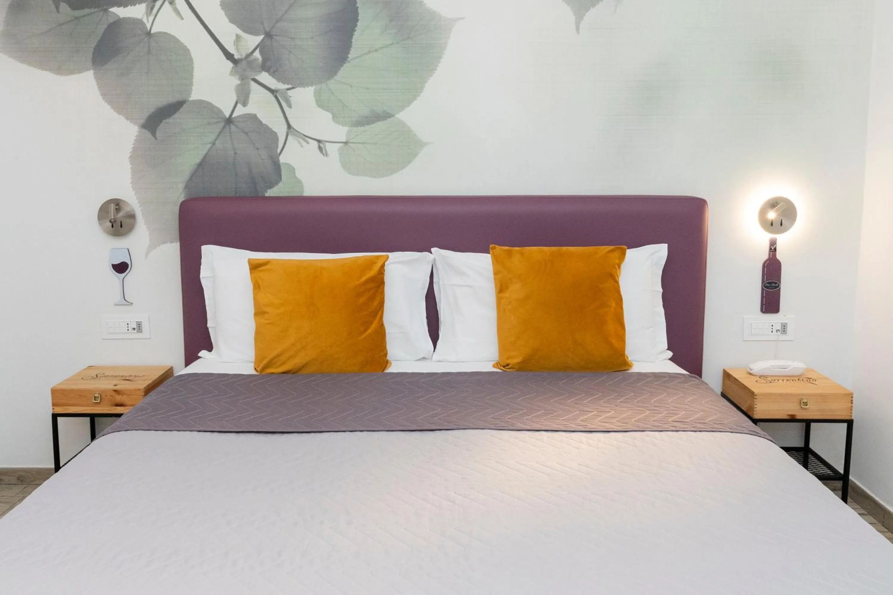 Bed in Vesuvio Inn Bed & Wine Experience