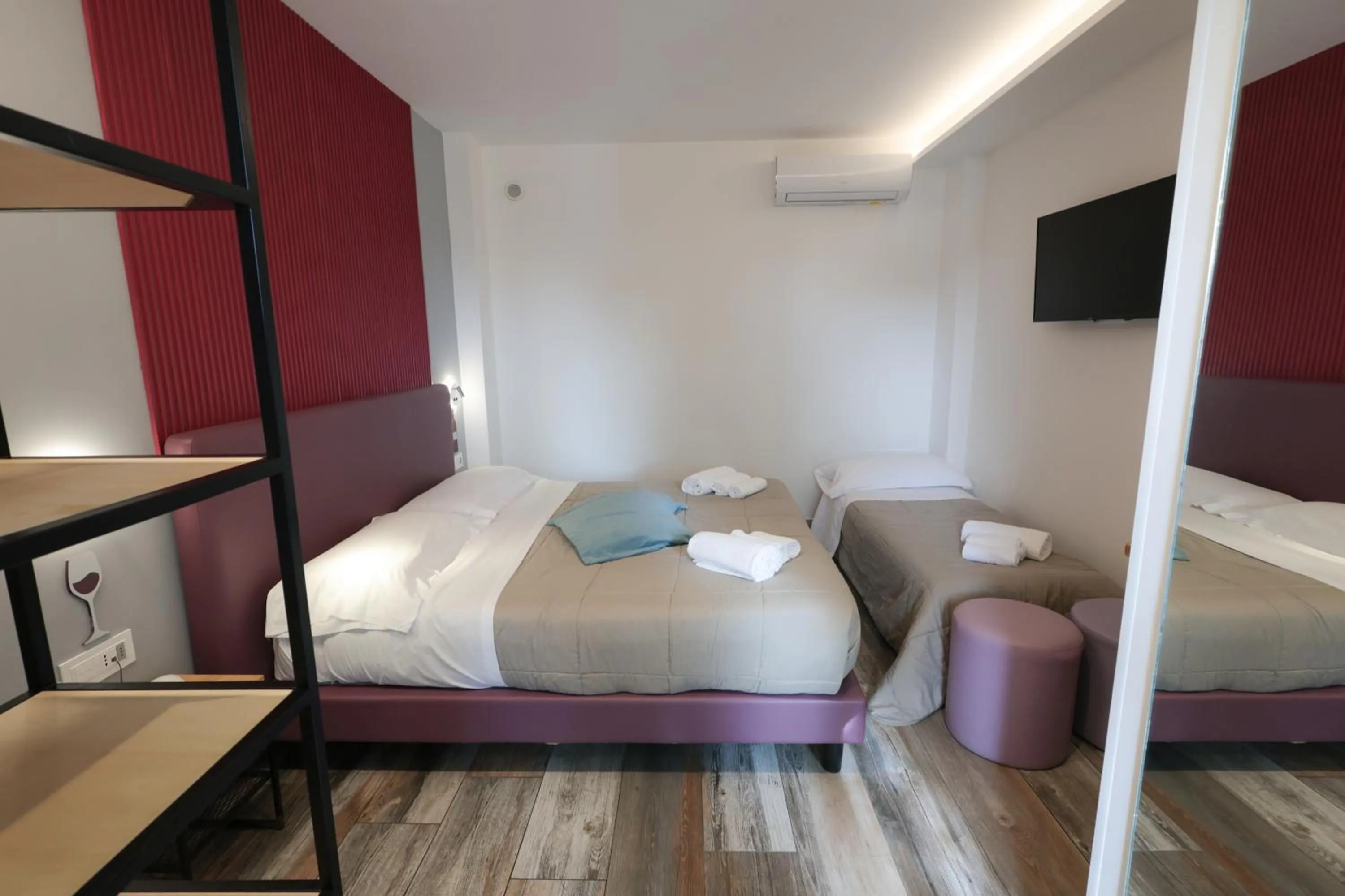 Bed in Vesuvio Inn Bed & Wine Experience