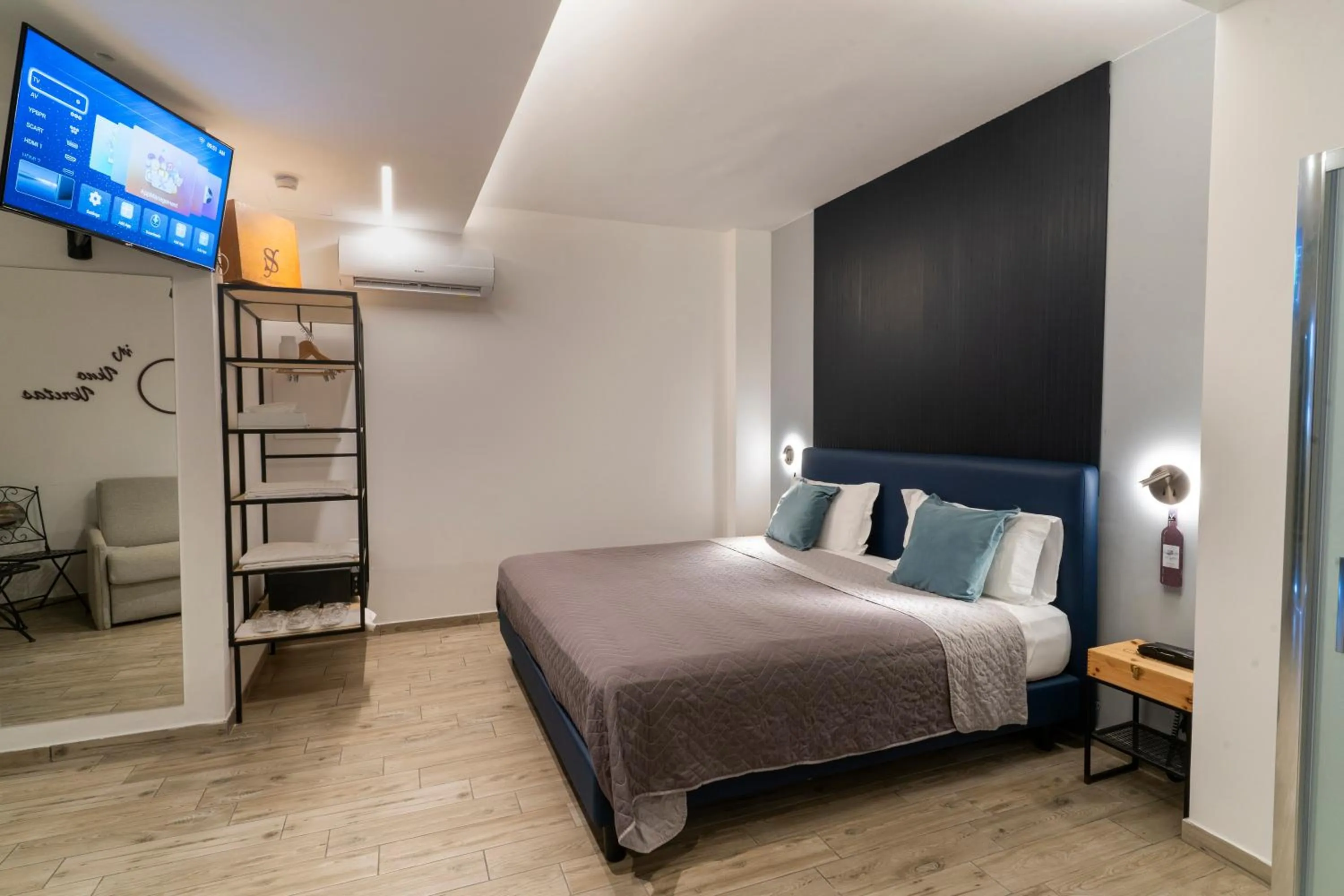 Bed in Vesuvio Inn Bed & Wine Experience