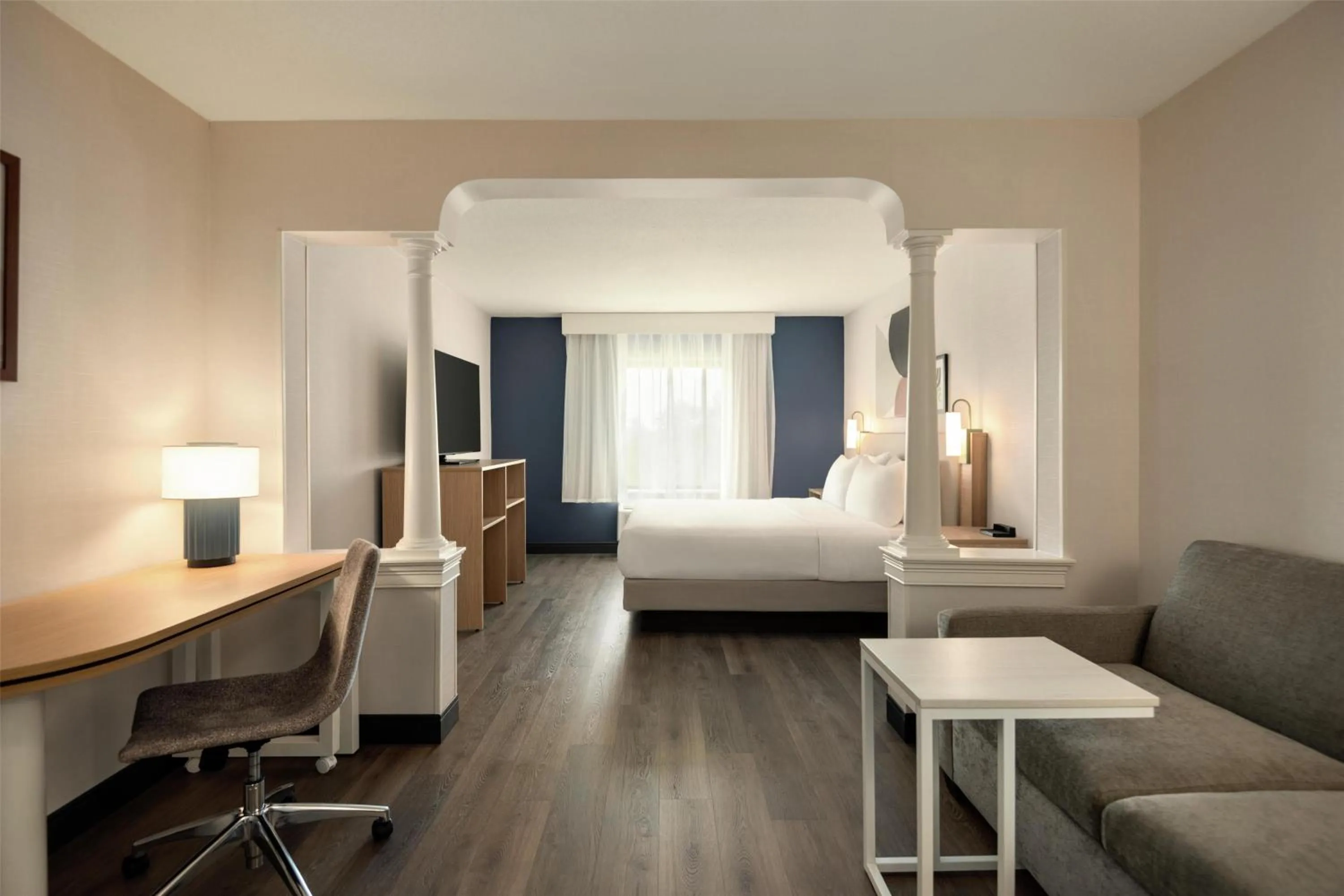 Bedroom, Bed in Spark by Hilton Woburn Boston