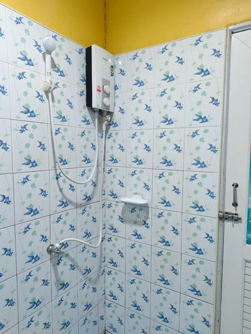 Shower in Pooma Resort