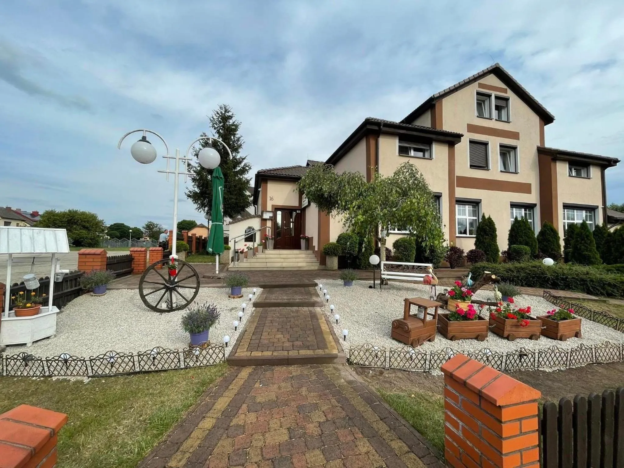 Property building in Motel Orion