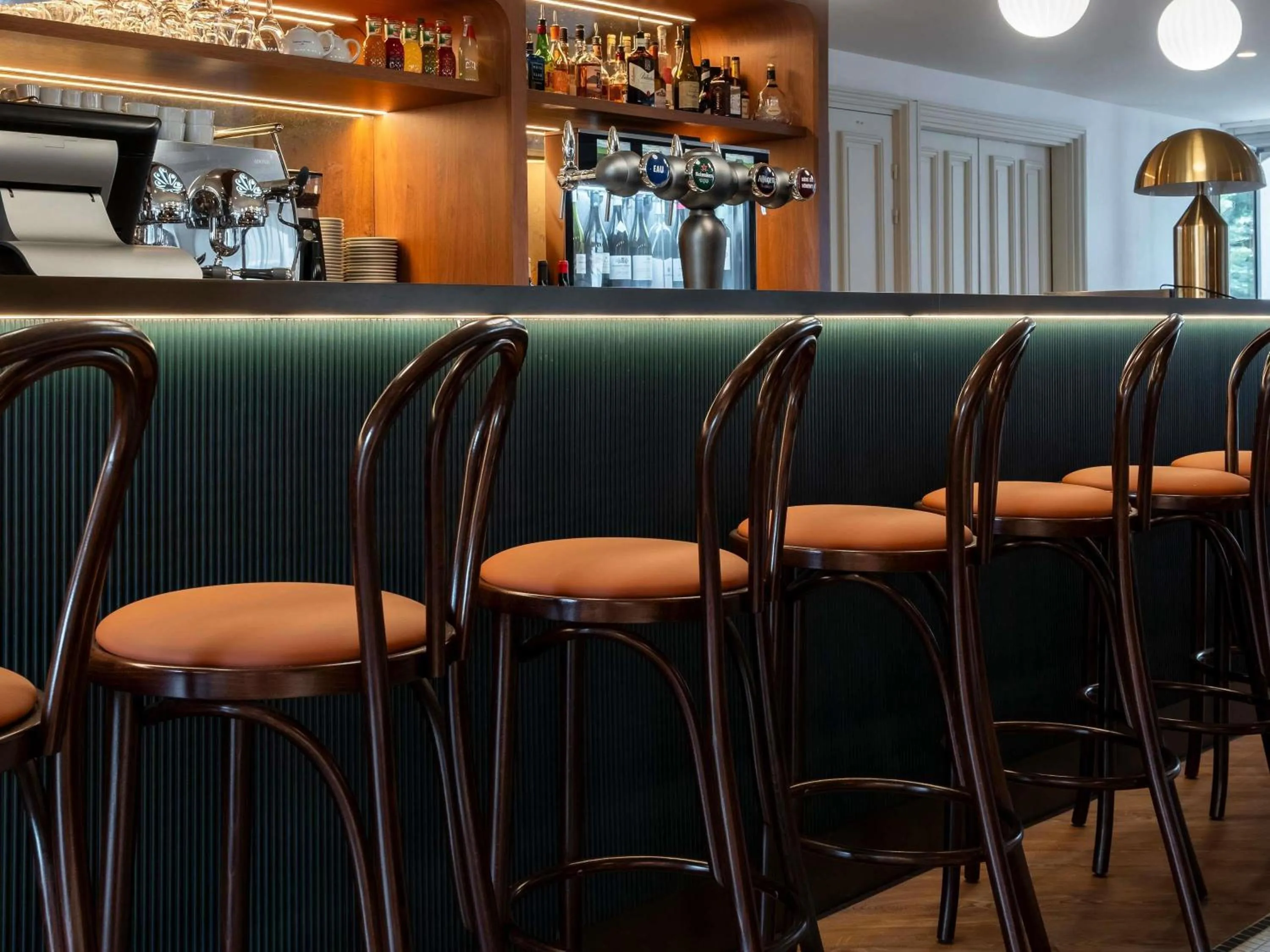 Lounge or bar in ibis Rouen Centre Champ de Mars