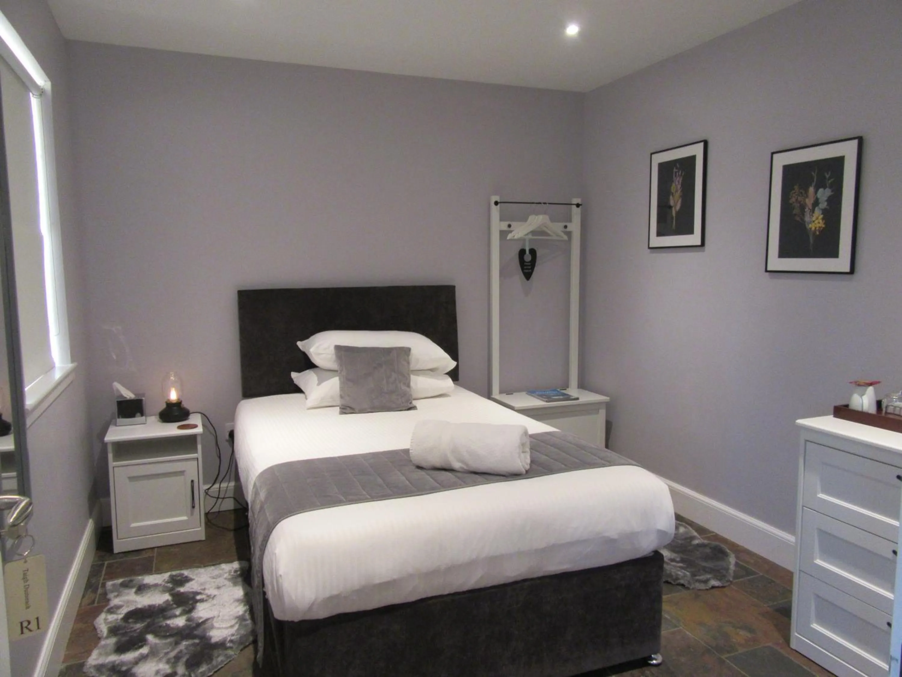 Bedroom, Bed in Taigh Duitseach