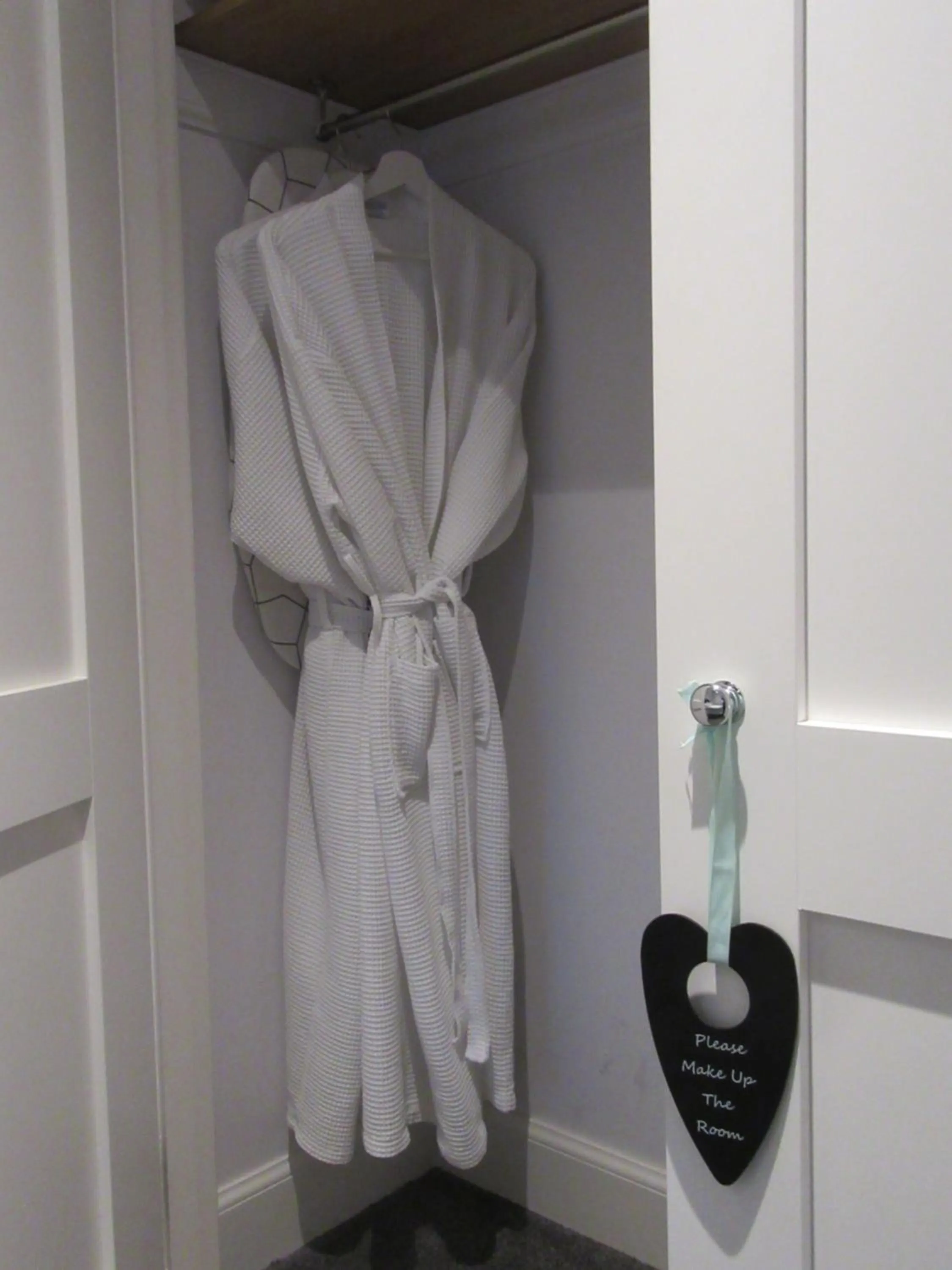 wardrobe in Taigh Duitseach