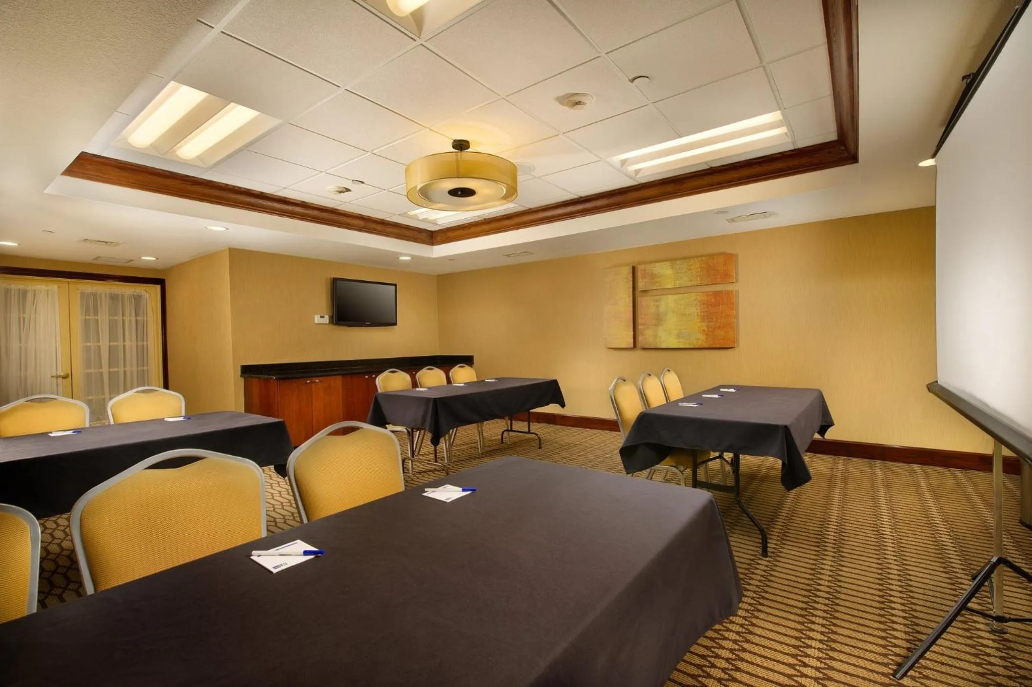 Meeting/conference room in Holiday Inn Express & Suites Manassas by IHG
