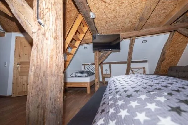 Bed in Heuhotel und Gästehaus Kohlstädt