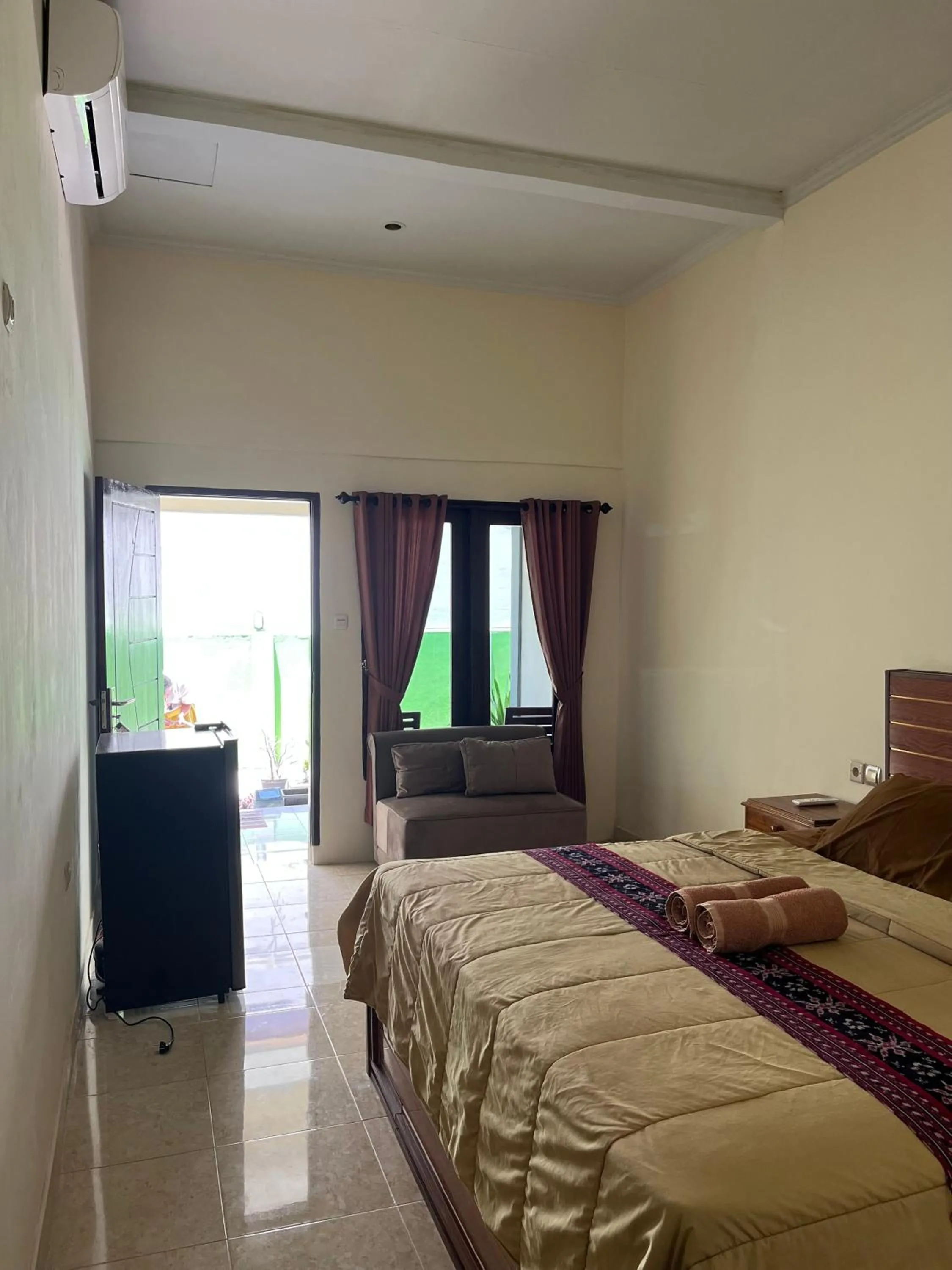 Bed in Family Garden Homestay