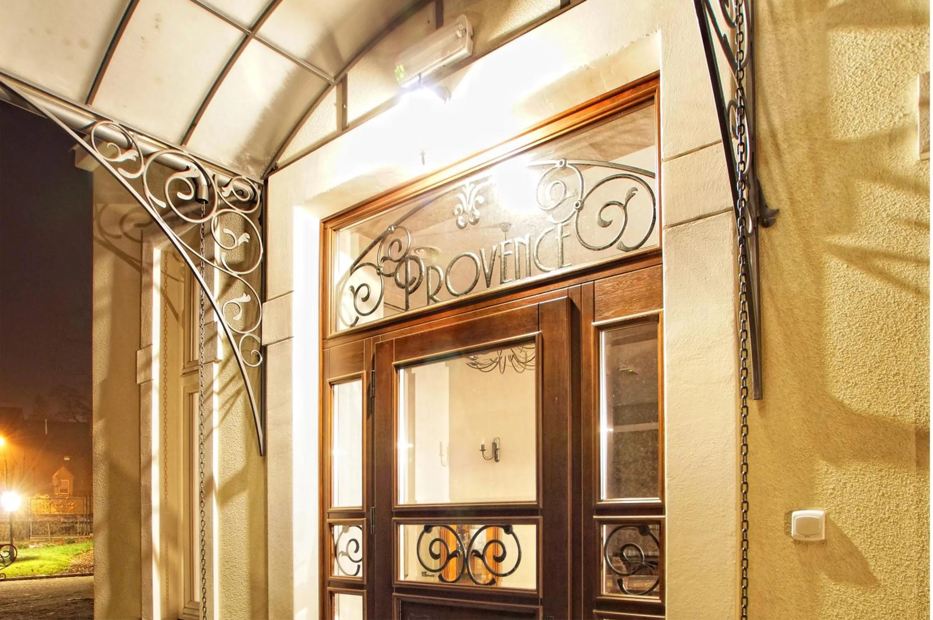 Restaurant/places to eat in Versant Hotel & Spa