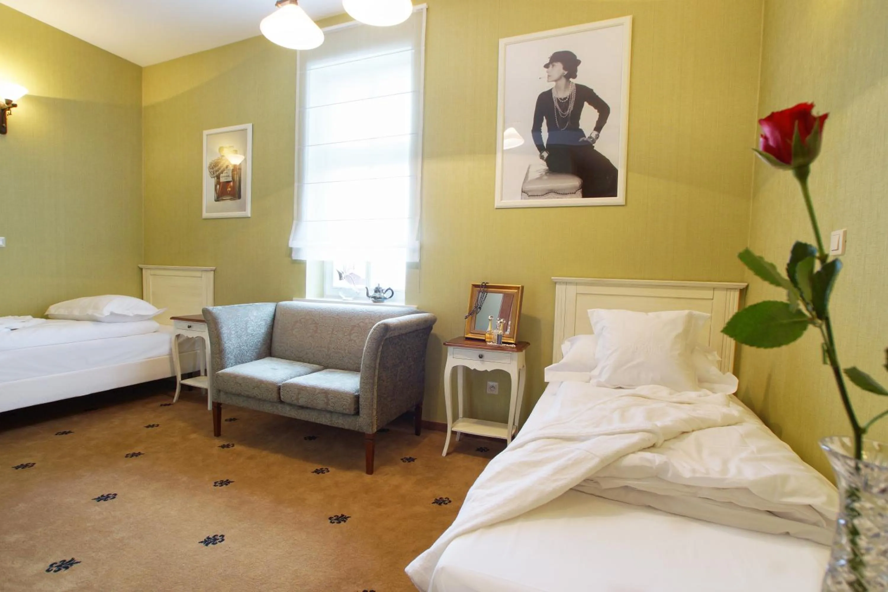 Photo of the whole room, Bed in Versant Hotel & Spa