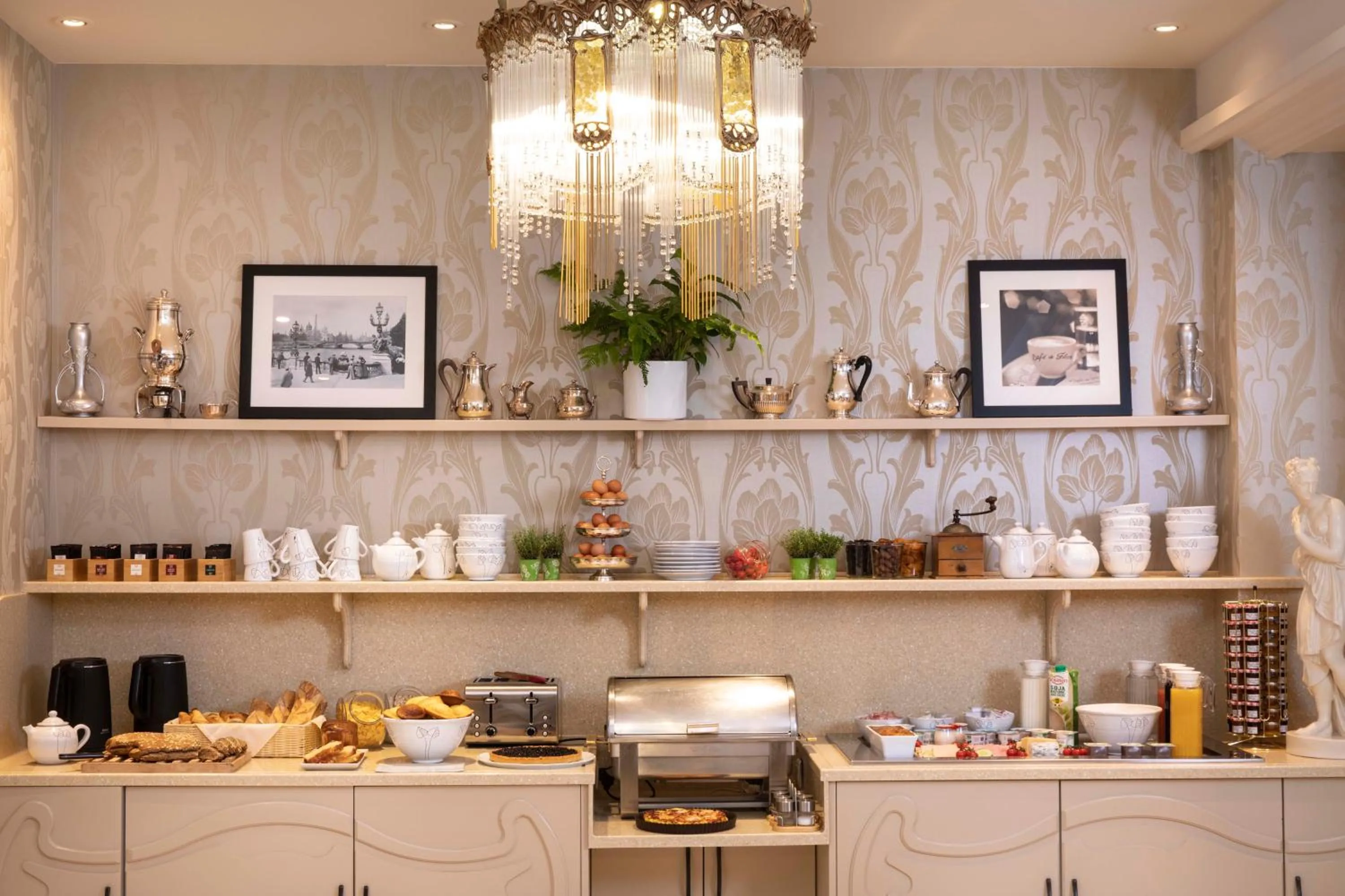 Breakfast in Grand Hotel des Balcons