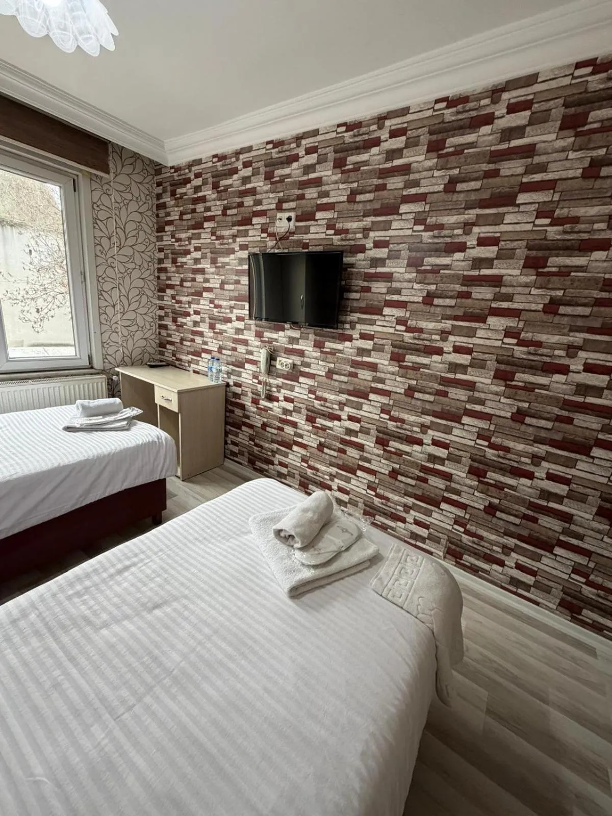 Bedroom, Bed in Balkan Palace Edirne