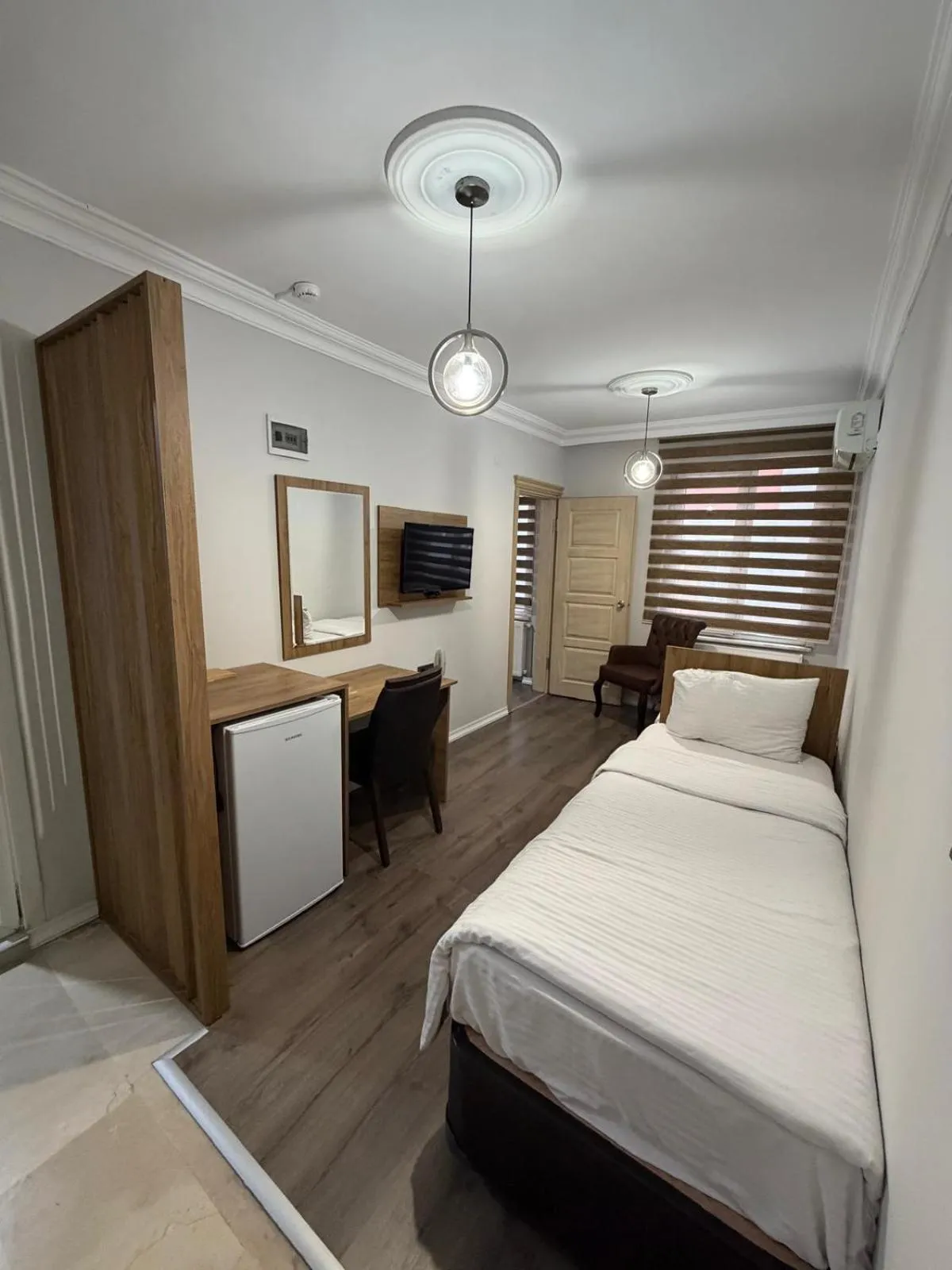 Bedroom, Bed in Balkan Palace Edirne