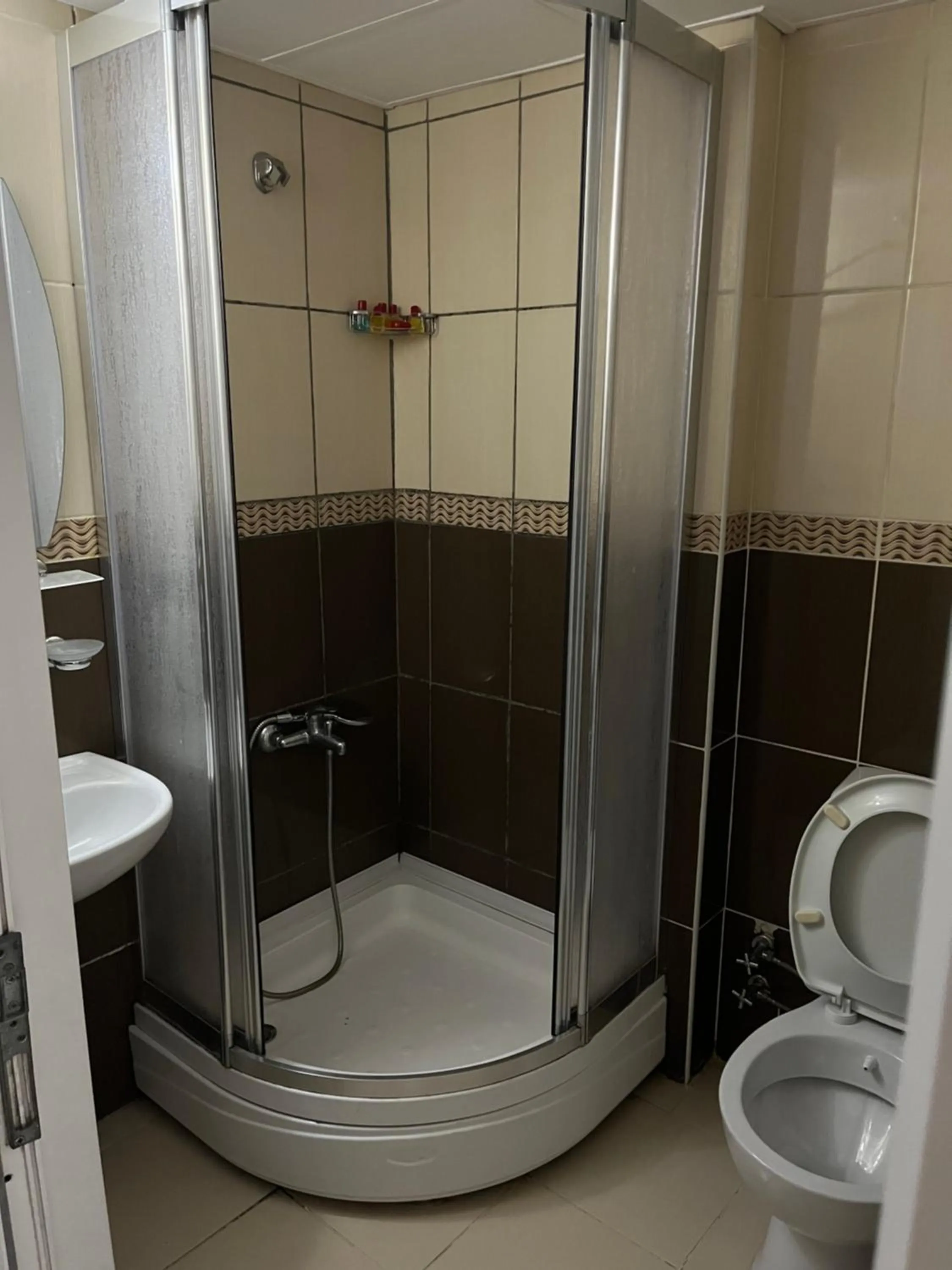 Bathroom in Balkan Palace Edirne