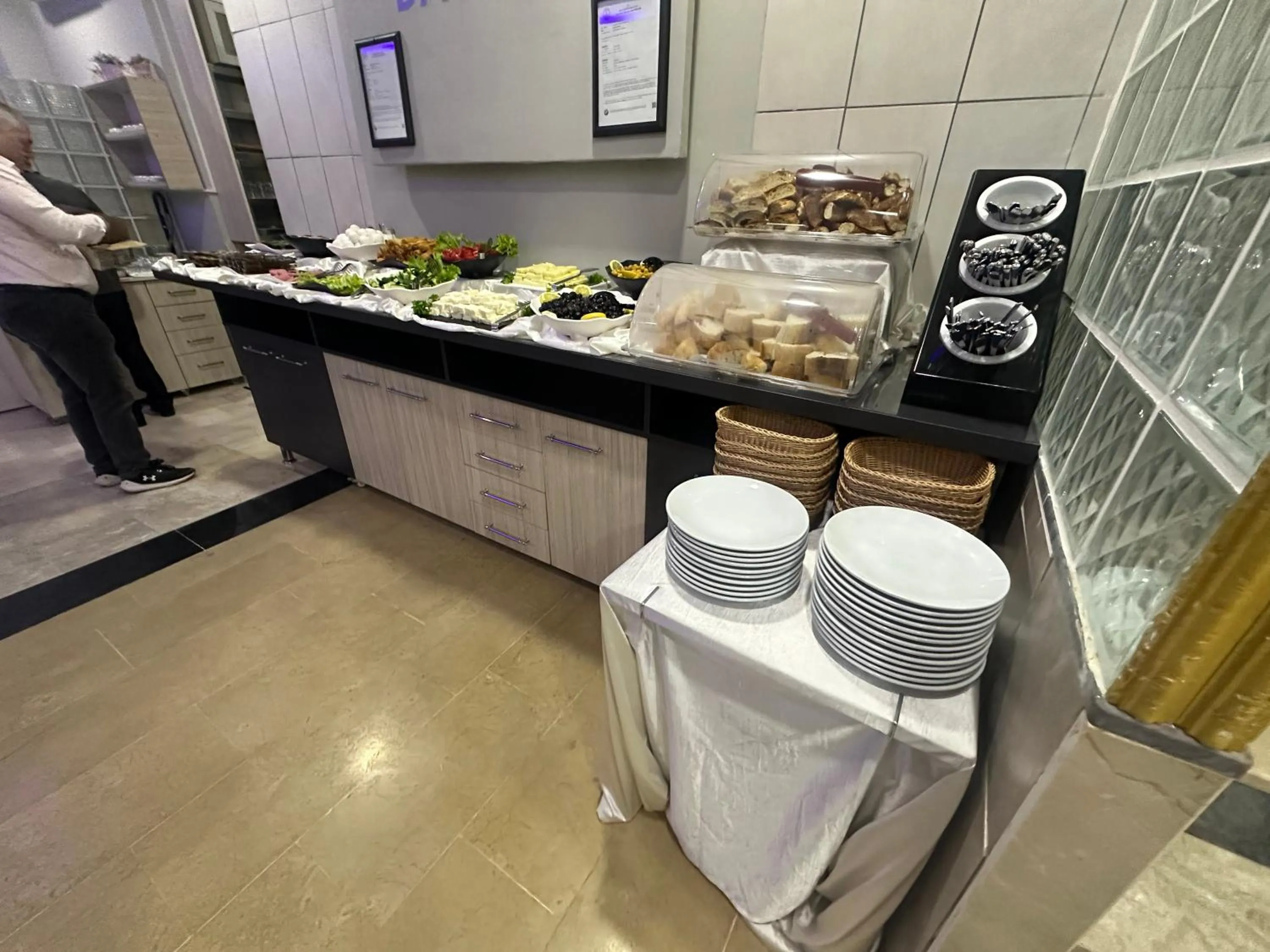 Buffet breakfast in Balkan Palace Edirne