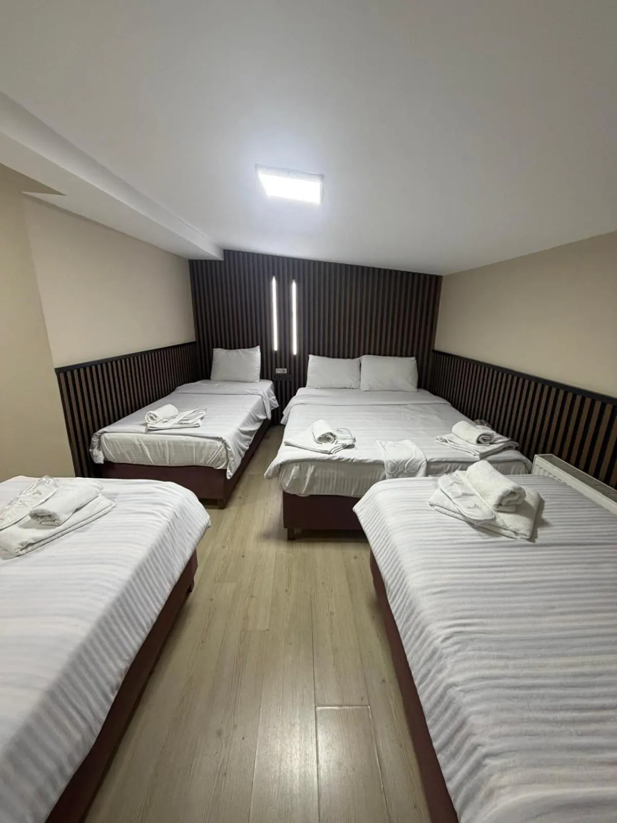 Bedroom, Bed in Balkan Palace Edirne