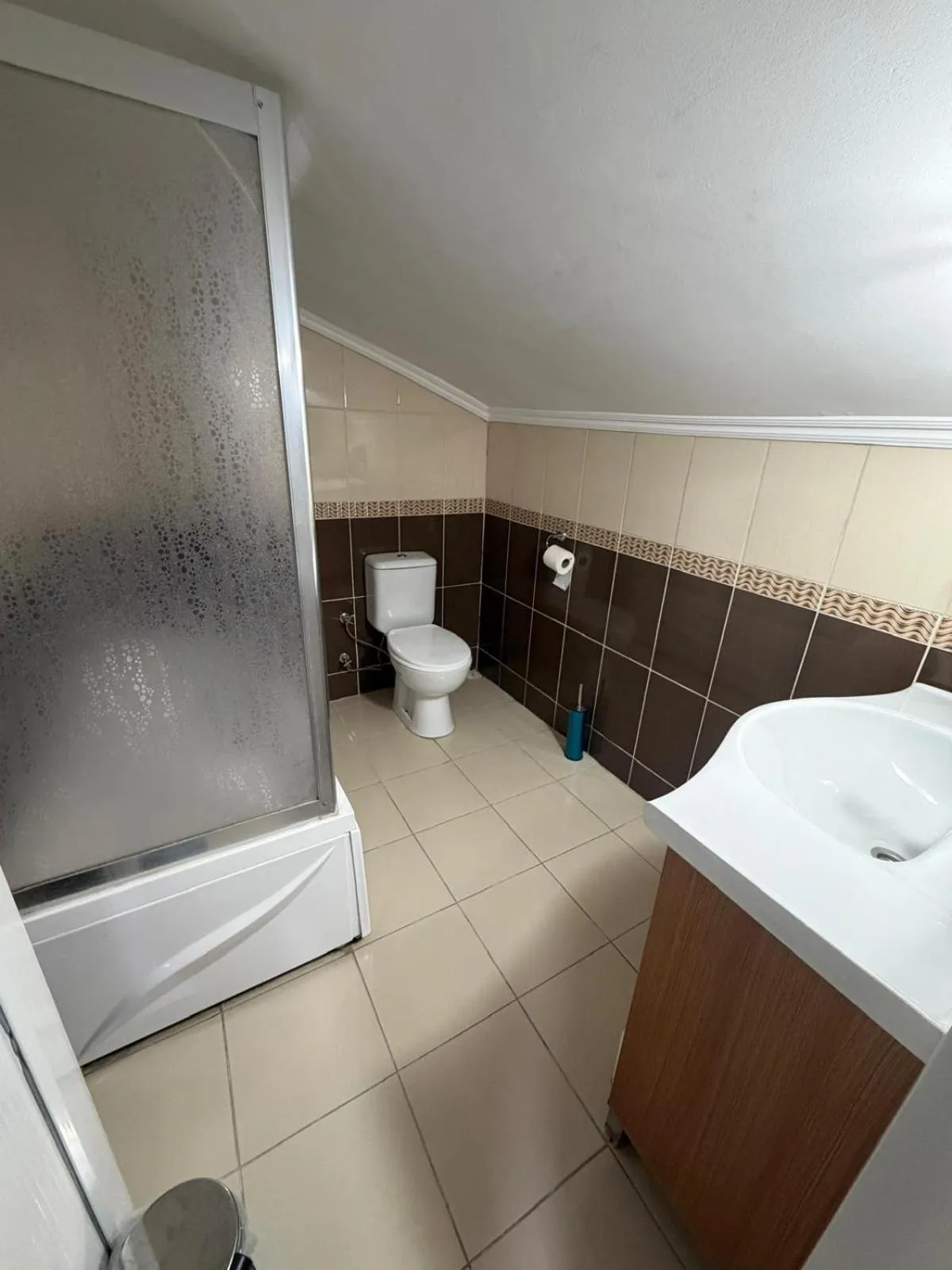 Bathroom in Balkan Palace Edirne