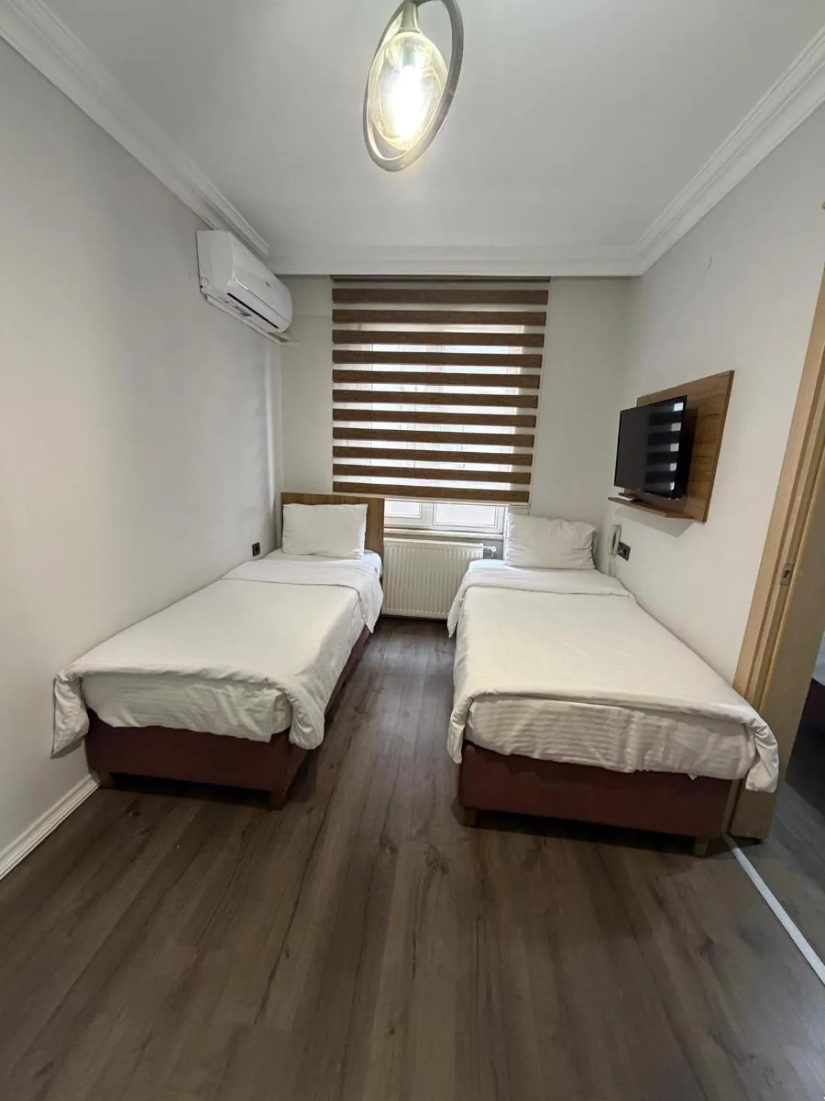 Bedroom, Bed in Balkan Palace Edirne