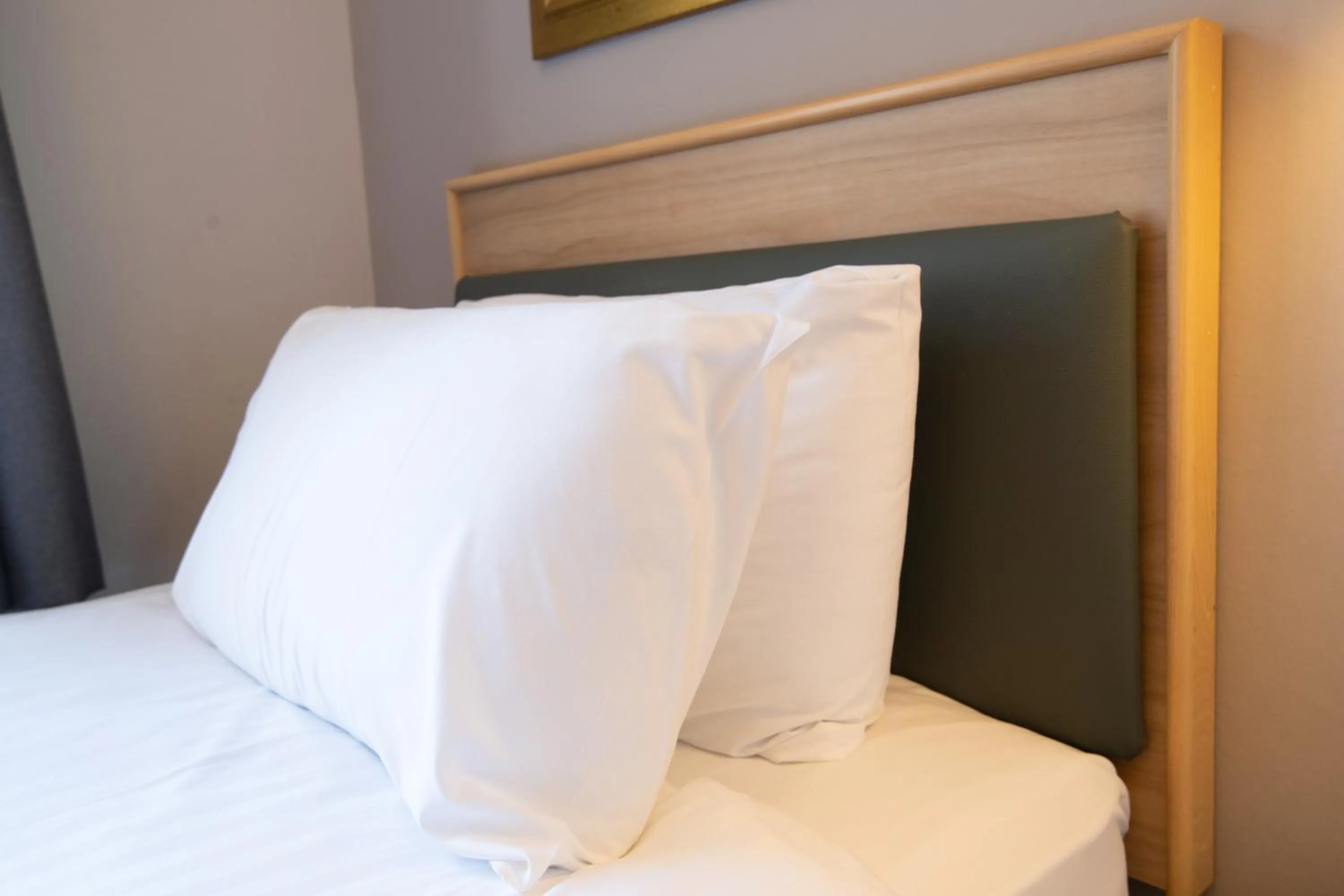 Bed in Heart of England, Northampton by Marston's Inns