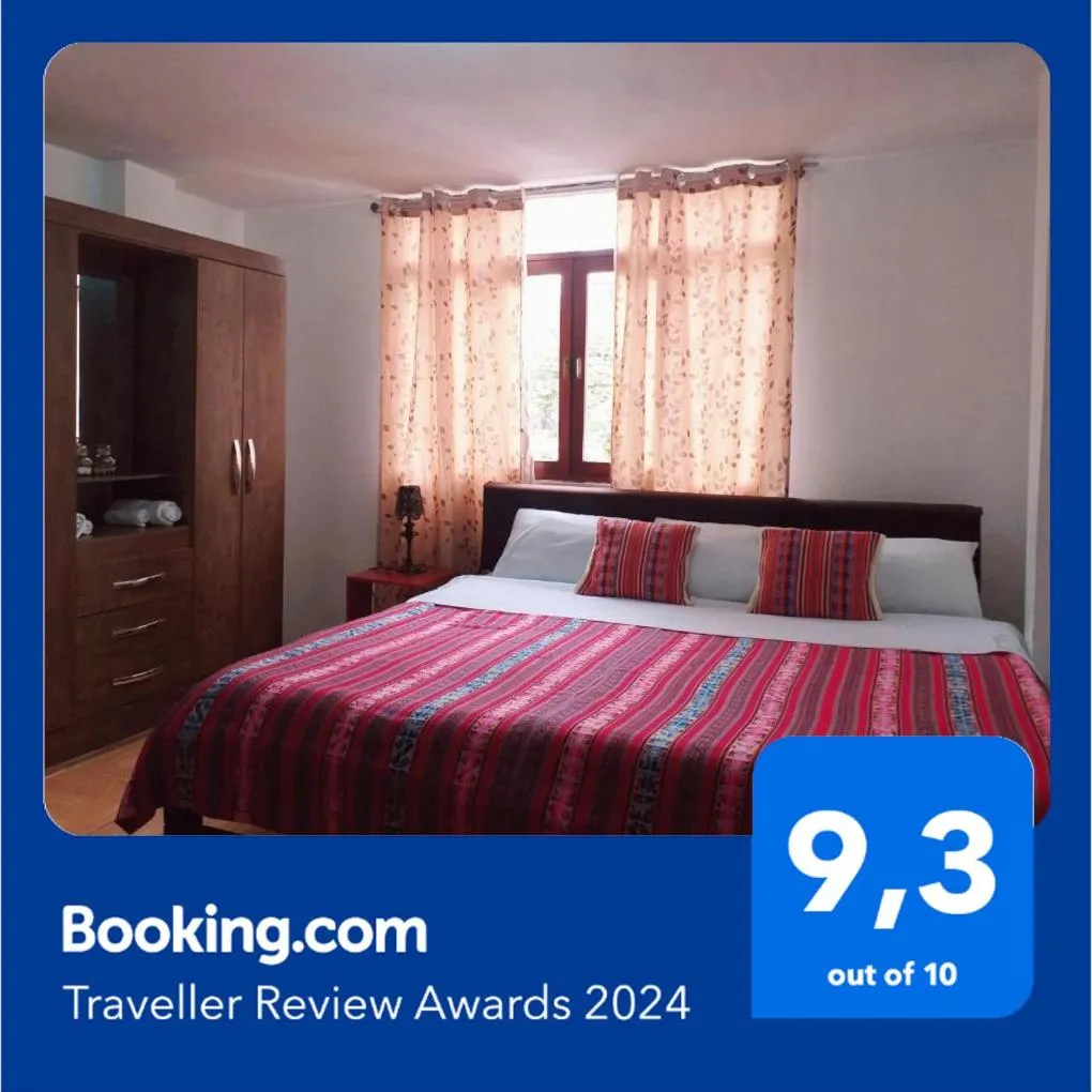 Photo of the whole room, Bed in Chakana Family Home Lima Airport