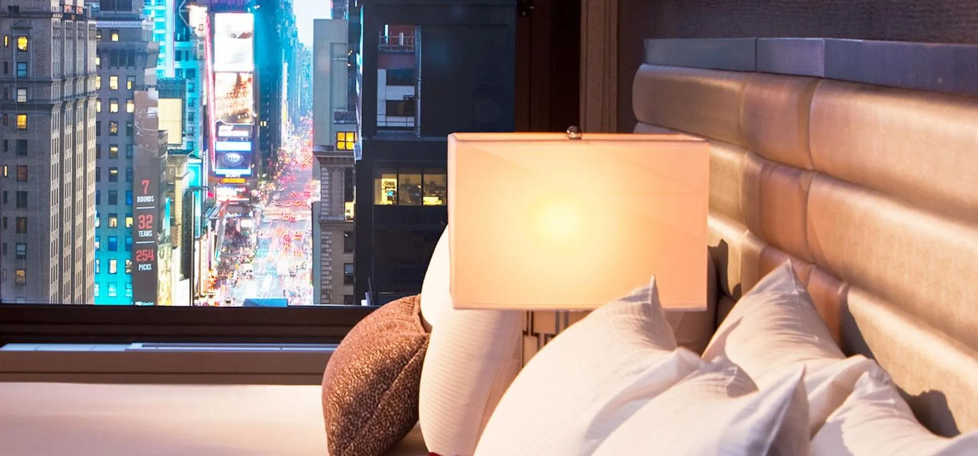 Bedroom, Bed in Park Central Hotel New York