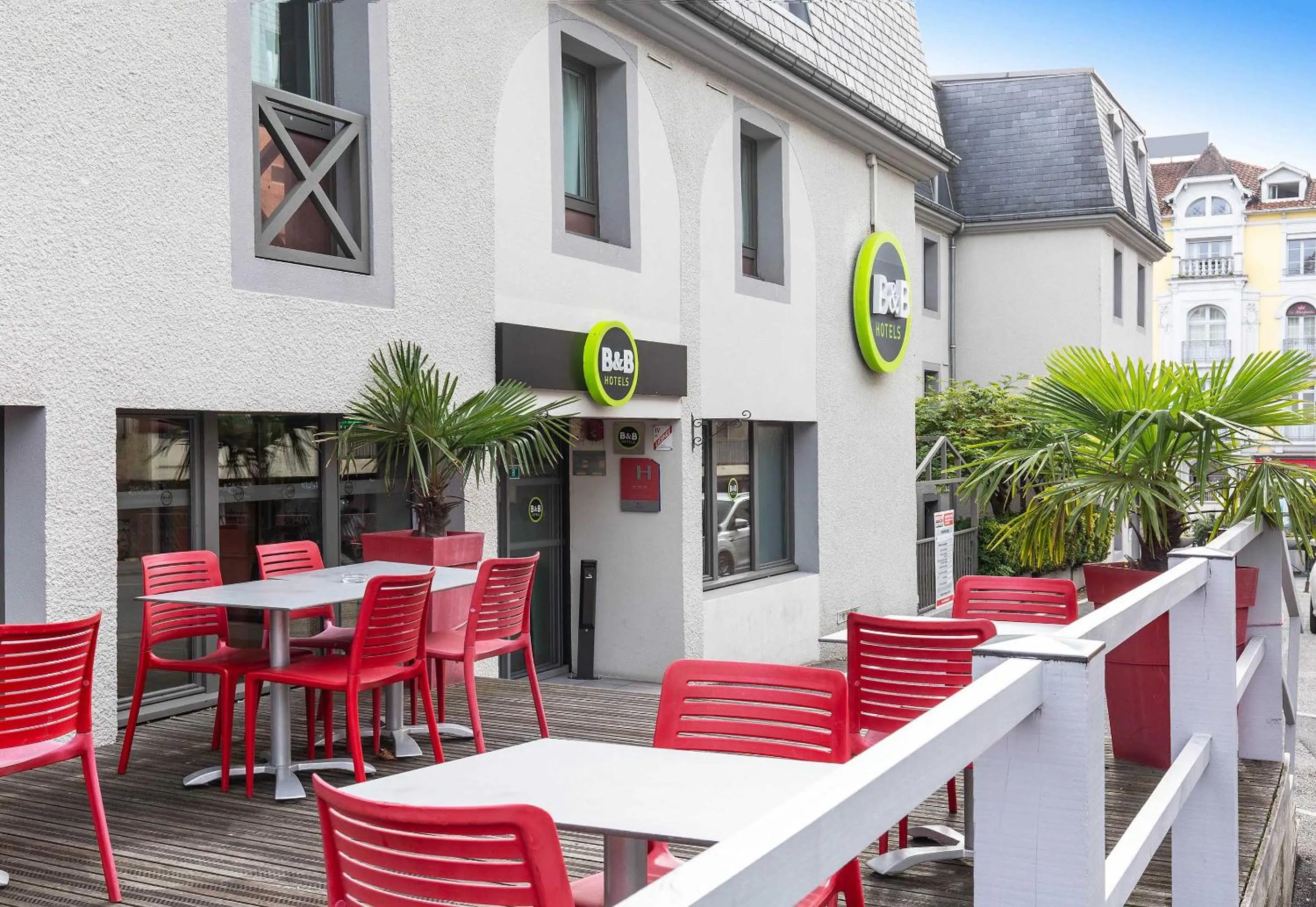 Patio in B&B HOTEL Lourdes Centre