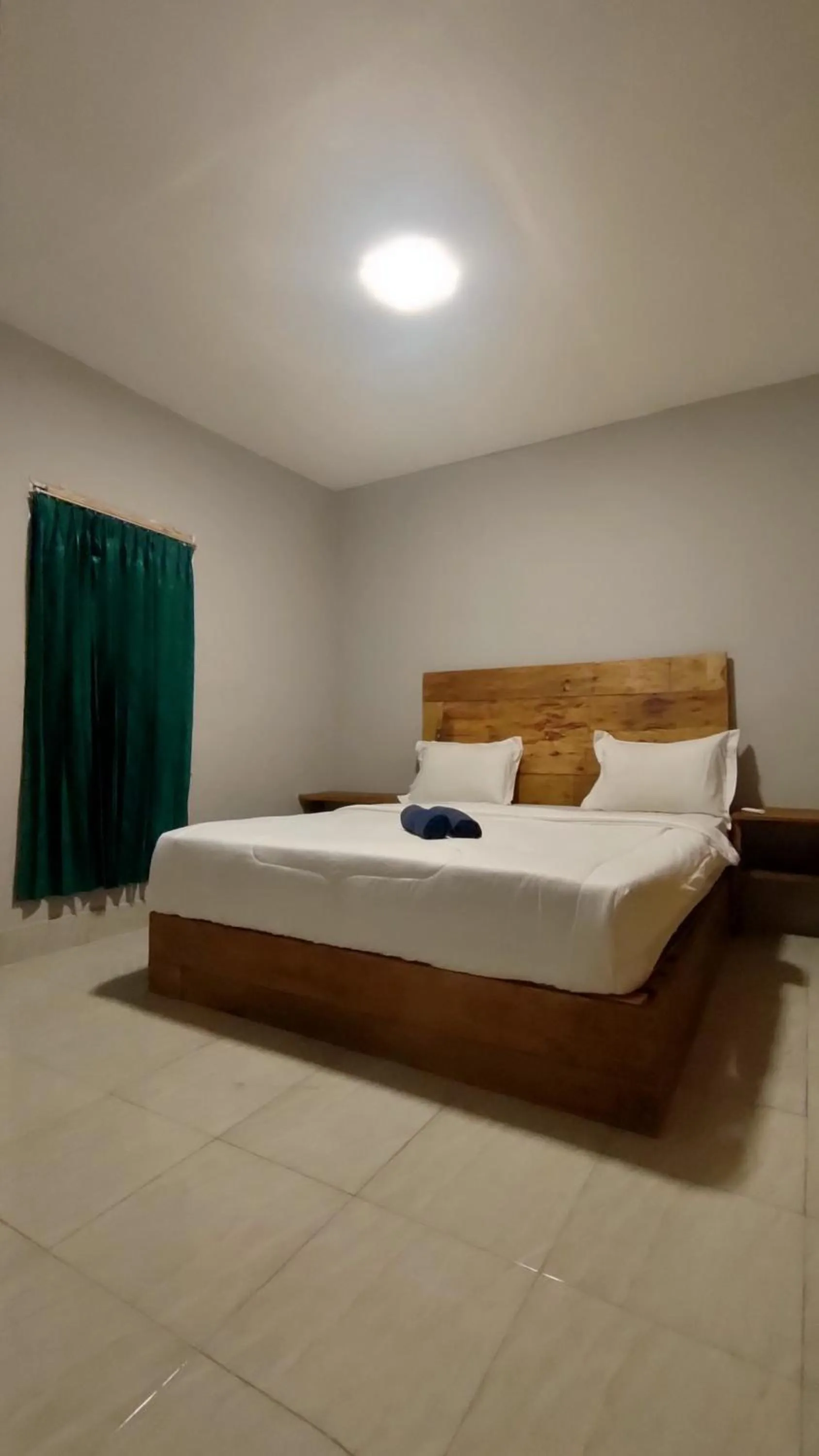 Bed in Angin Mamiri Rinjani Cottages And Restaurant