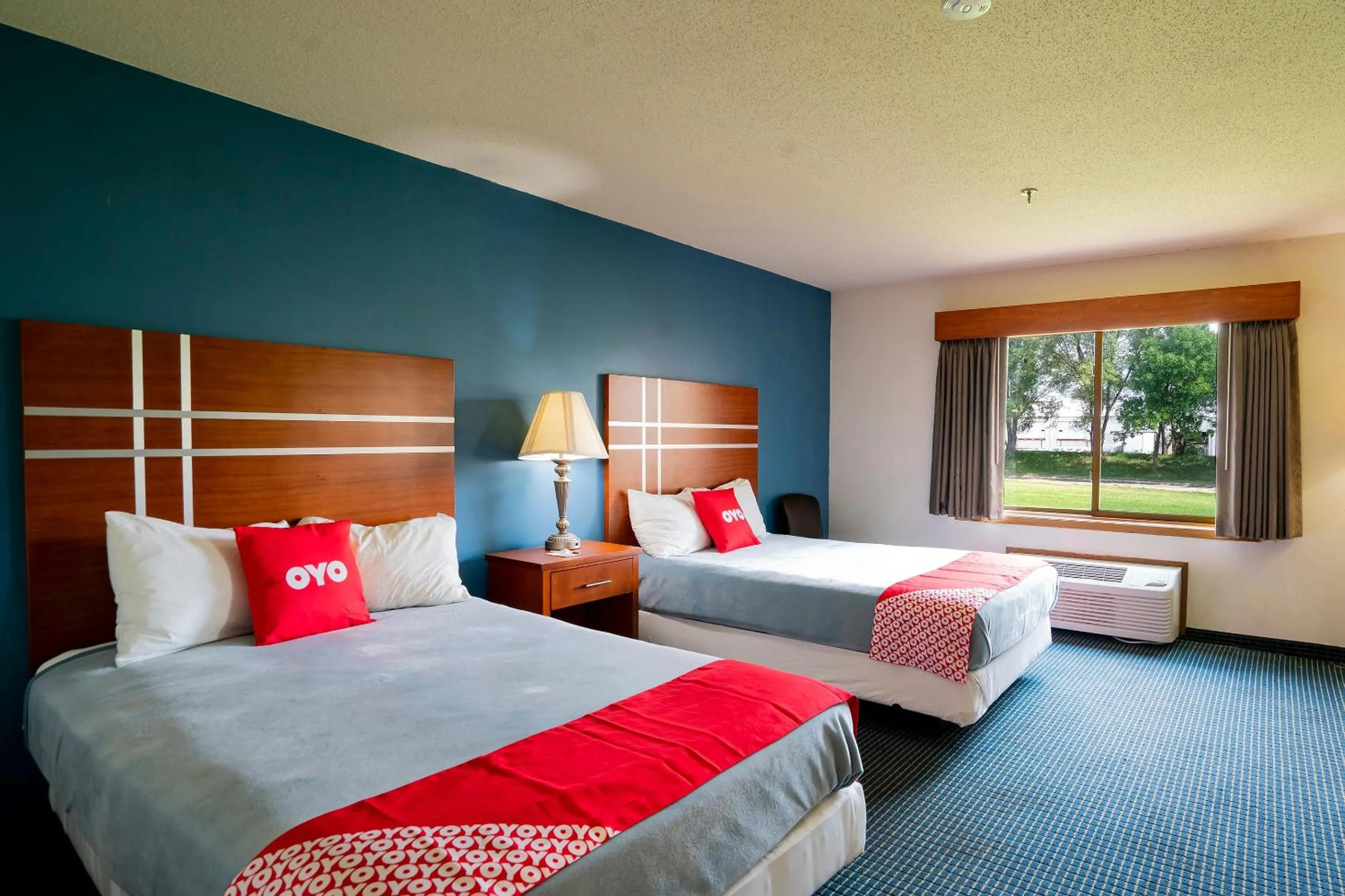 Bedroom, Bed in OYO Hotel Redwood Falls near Jackpot Casino