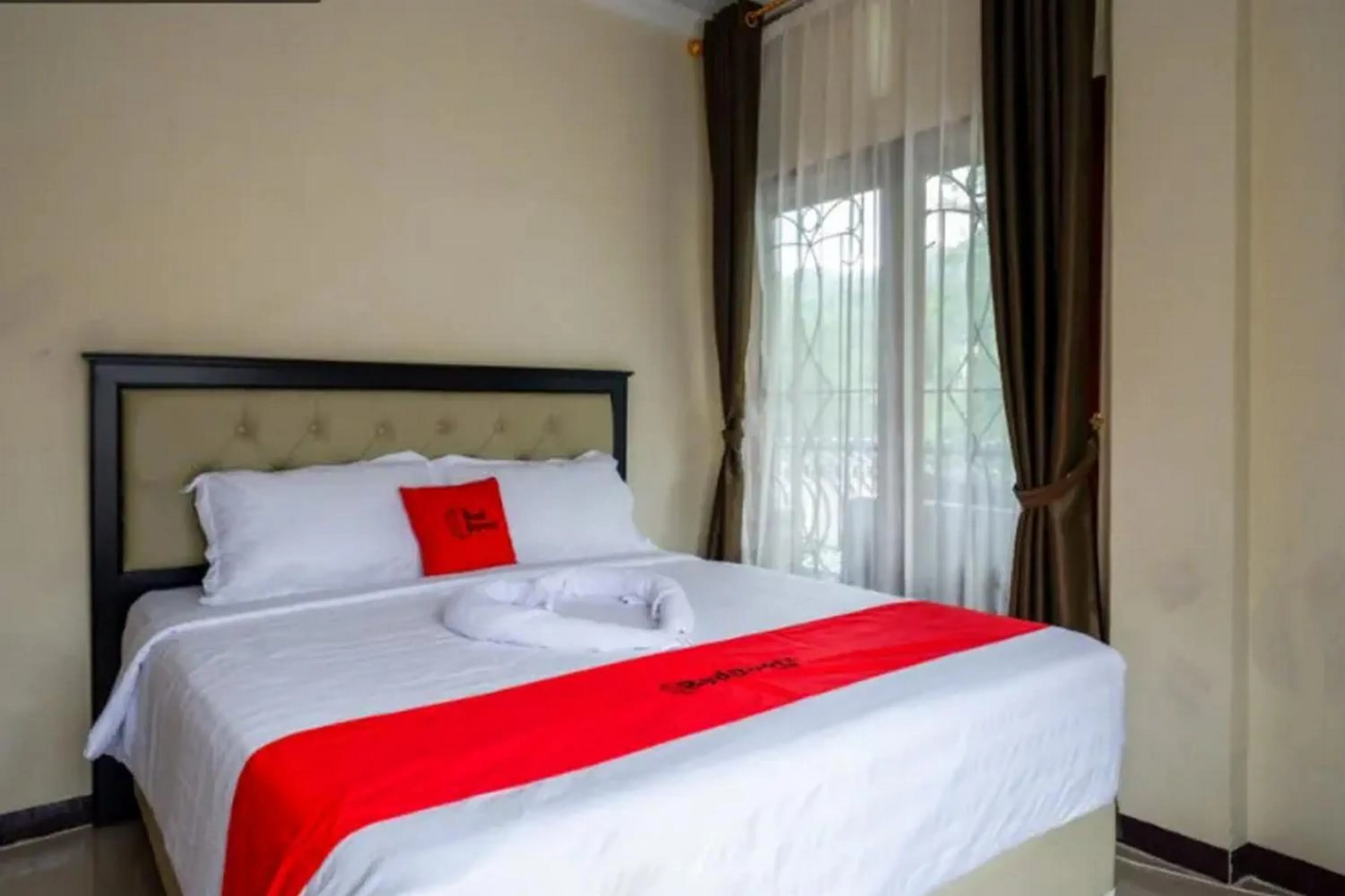 Bedroom, Bed in RedDoorz at Makale Tana Toraja