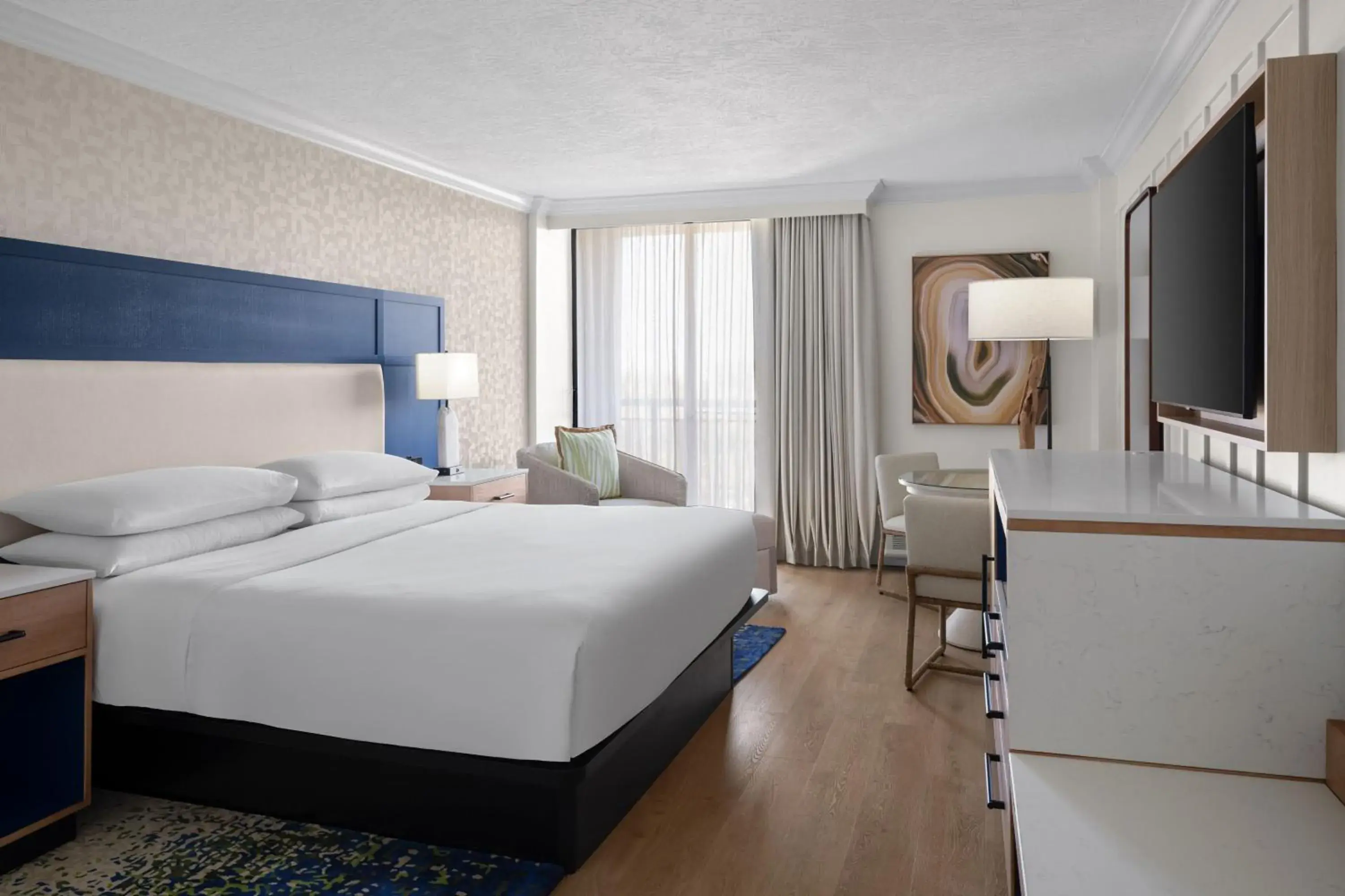 King Guest Room,Gulf side,Poolside with Balcony in Clearwater Beach Sheraton Resort on Sand Key King Guest Room,Gulf side,Poolside with Balcony in Clearwater Beach Sheraton Resort on Sand Key