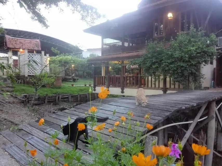 Luang Chumni Village