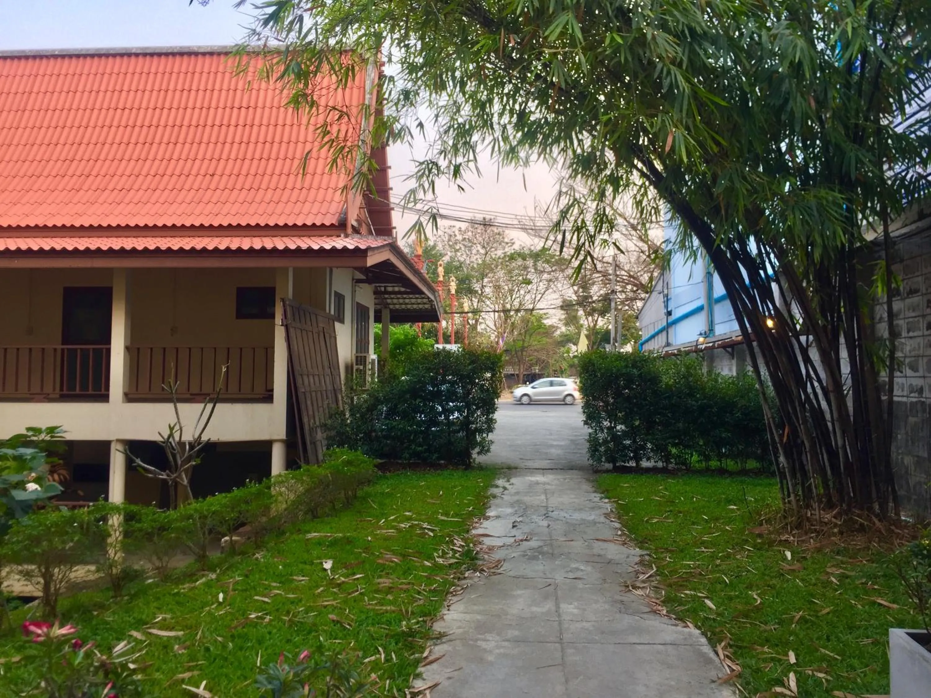Facade/entrance in Luang Chumni Village
