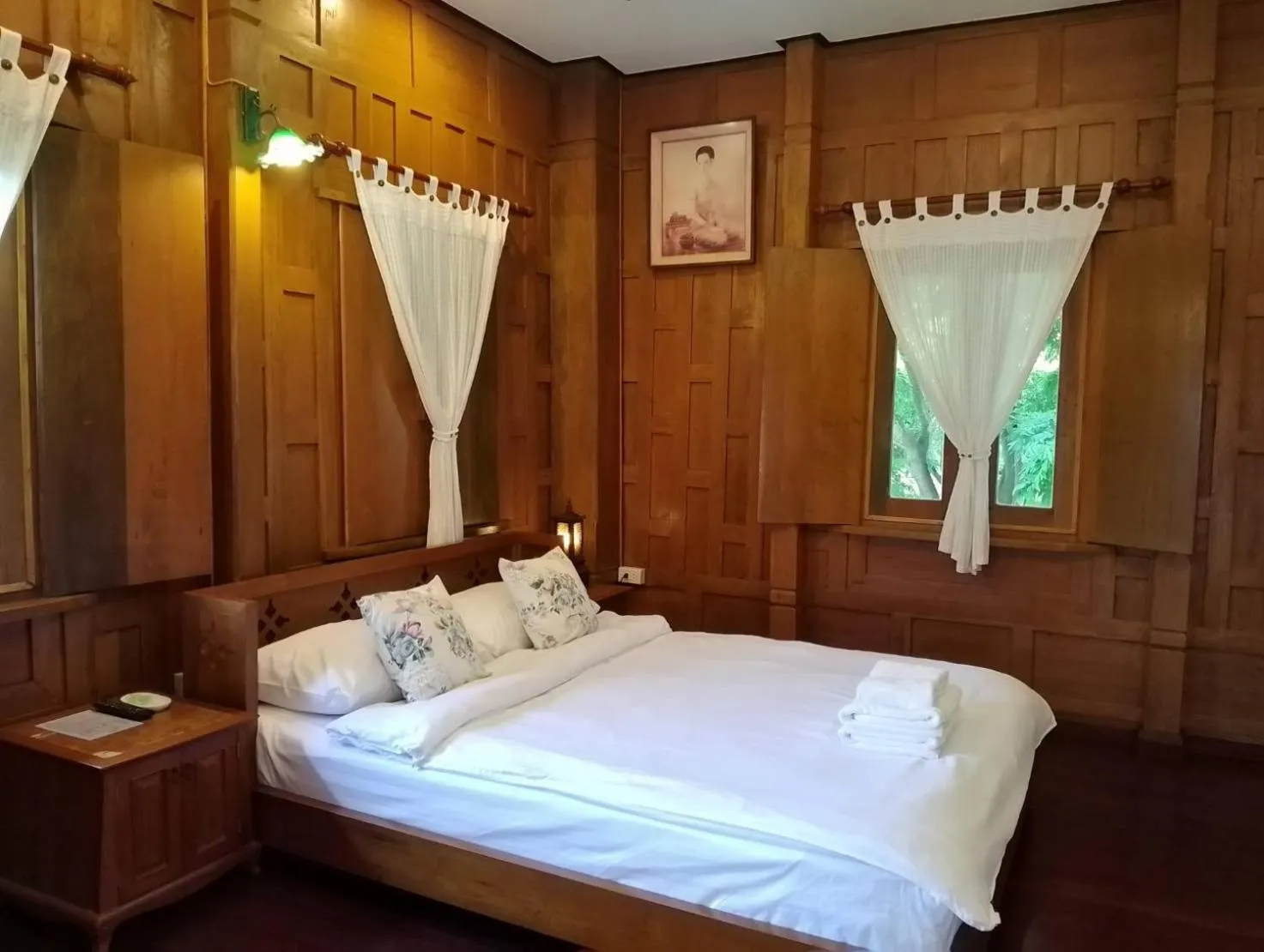 Bed in Luang Chumni Village