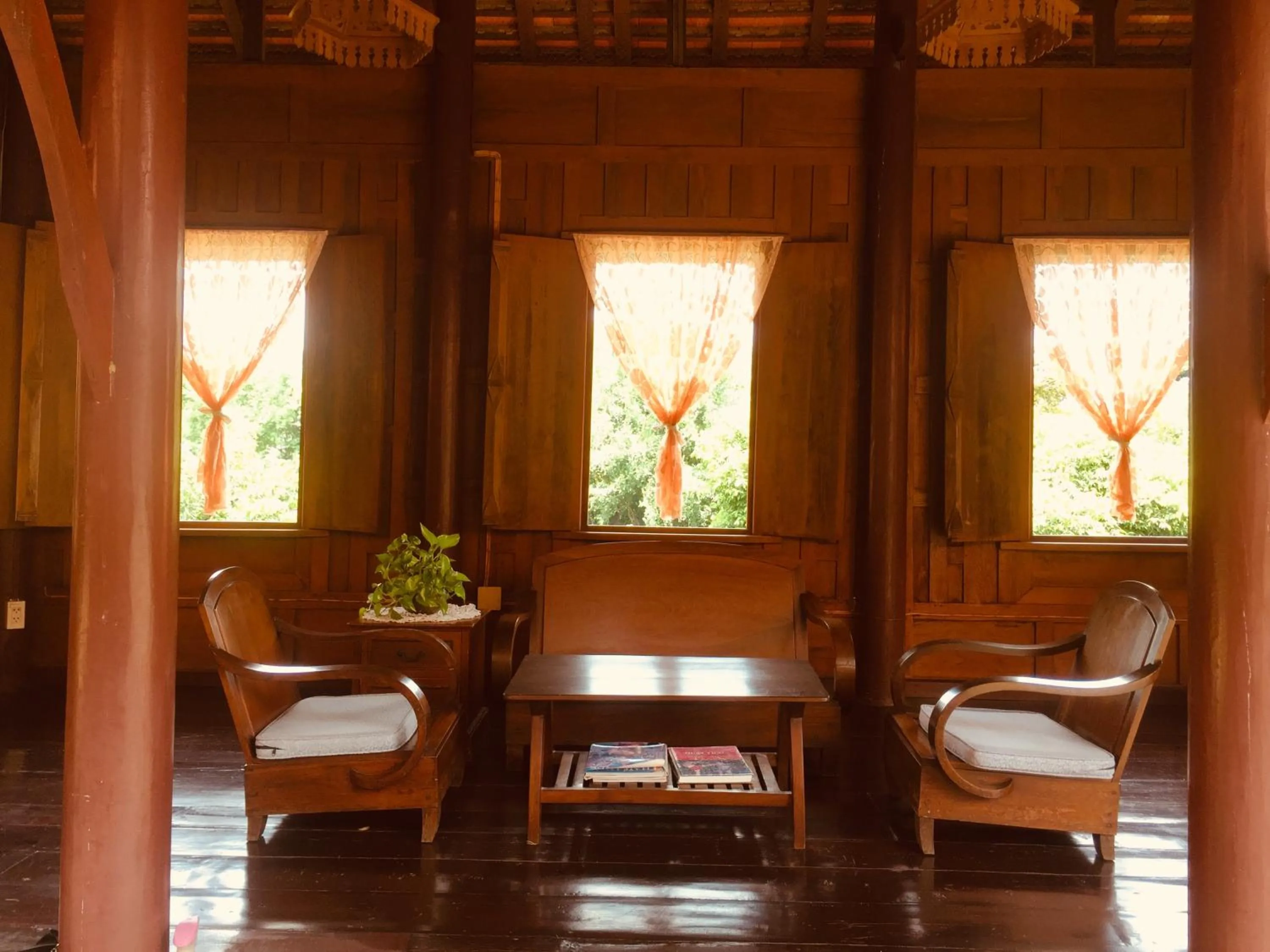 Seating area in Luang Chumni Village